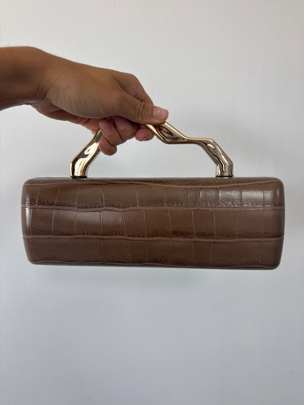 BOLSO COCODRILE TAUPE