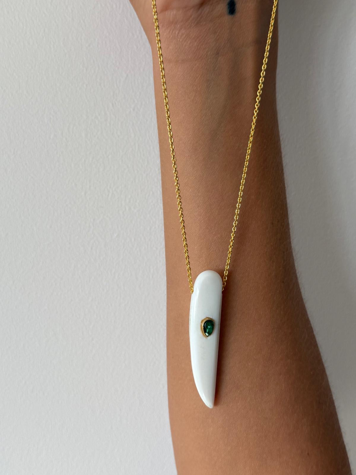 COLLAR PUNZA BLANCO-VERDE