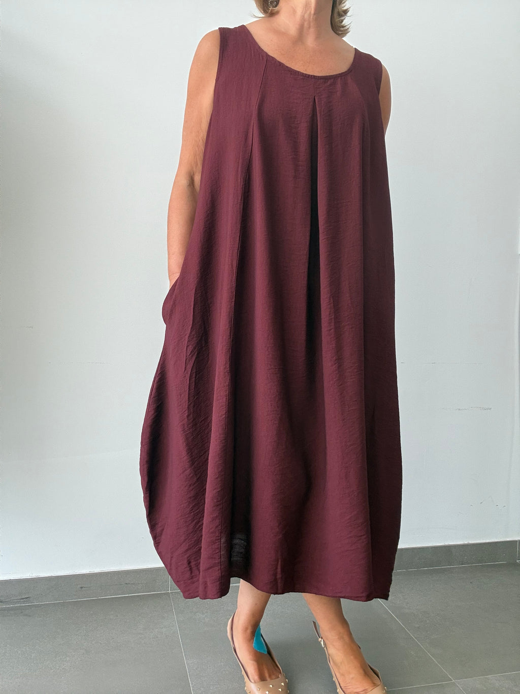 VESTIDO ABANICO  BURDEOS