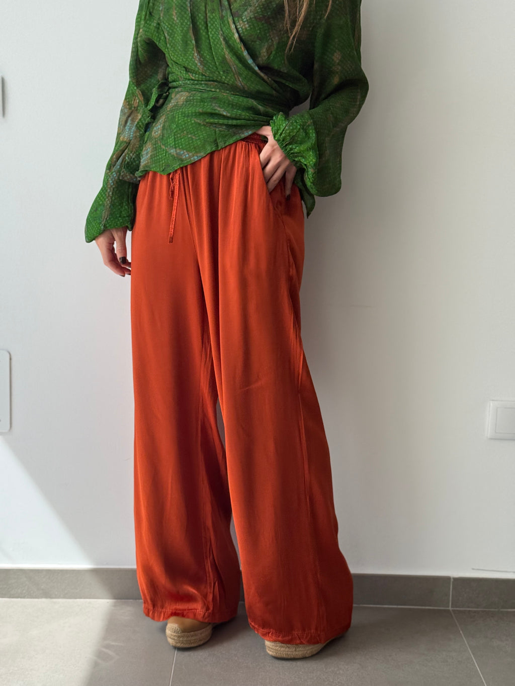 PANTALÓN RIOJANA NARANJA