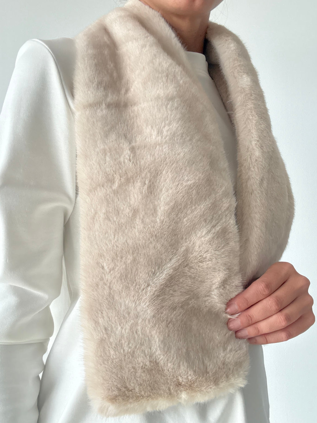 CUELLO LISO MARFIL