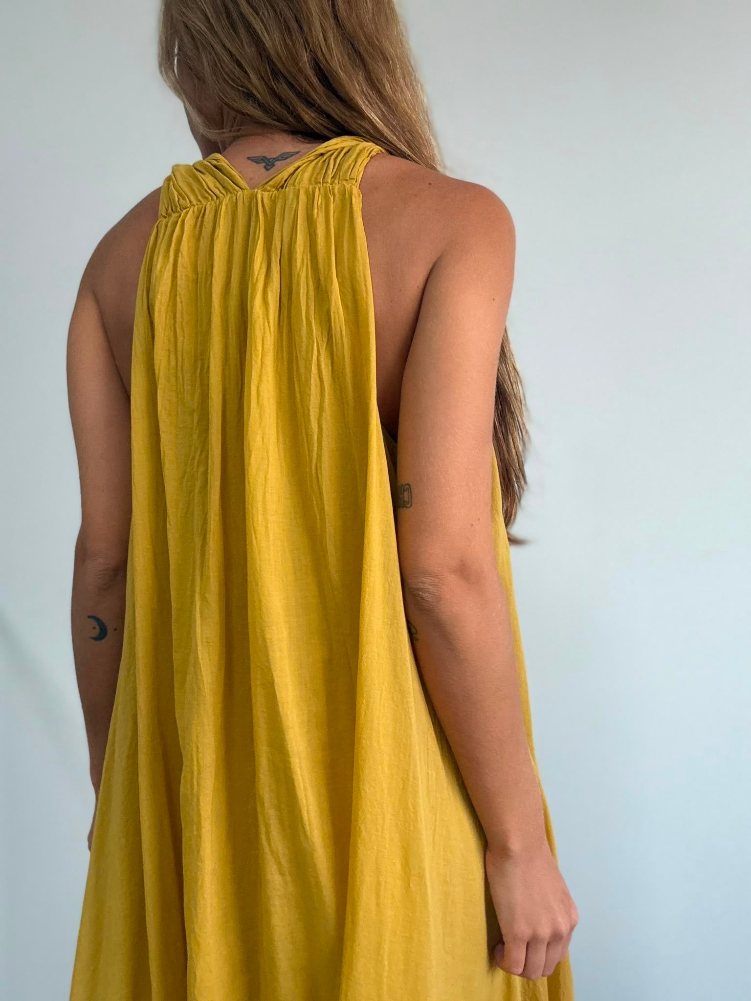 VESTIDO OYAMBRE MOSTAZA
