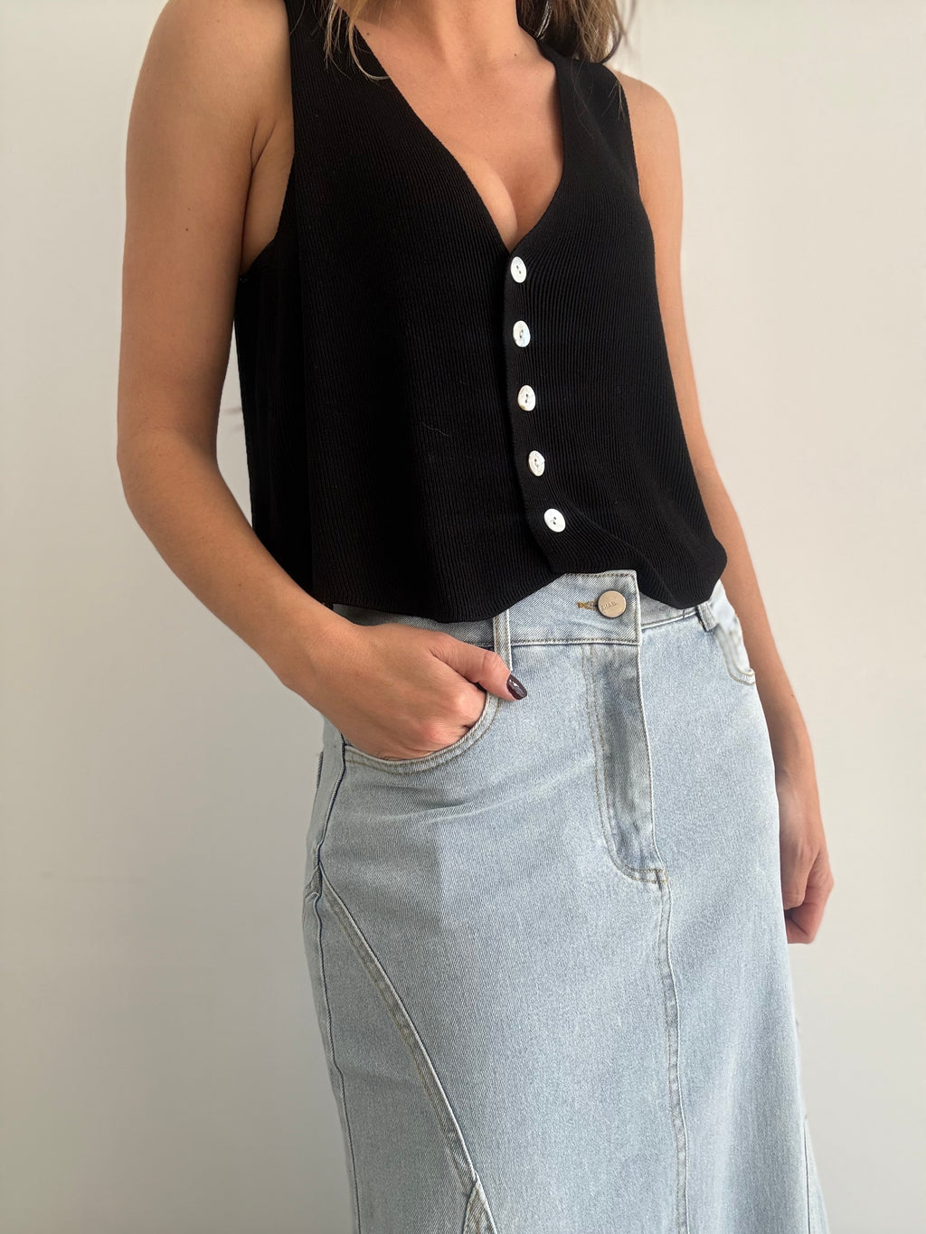 CHALECO AMANI NEGRO