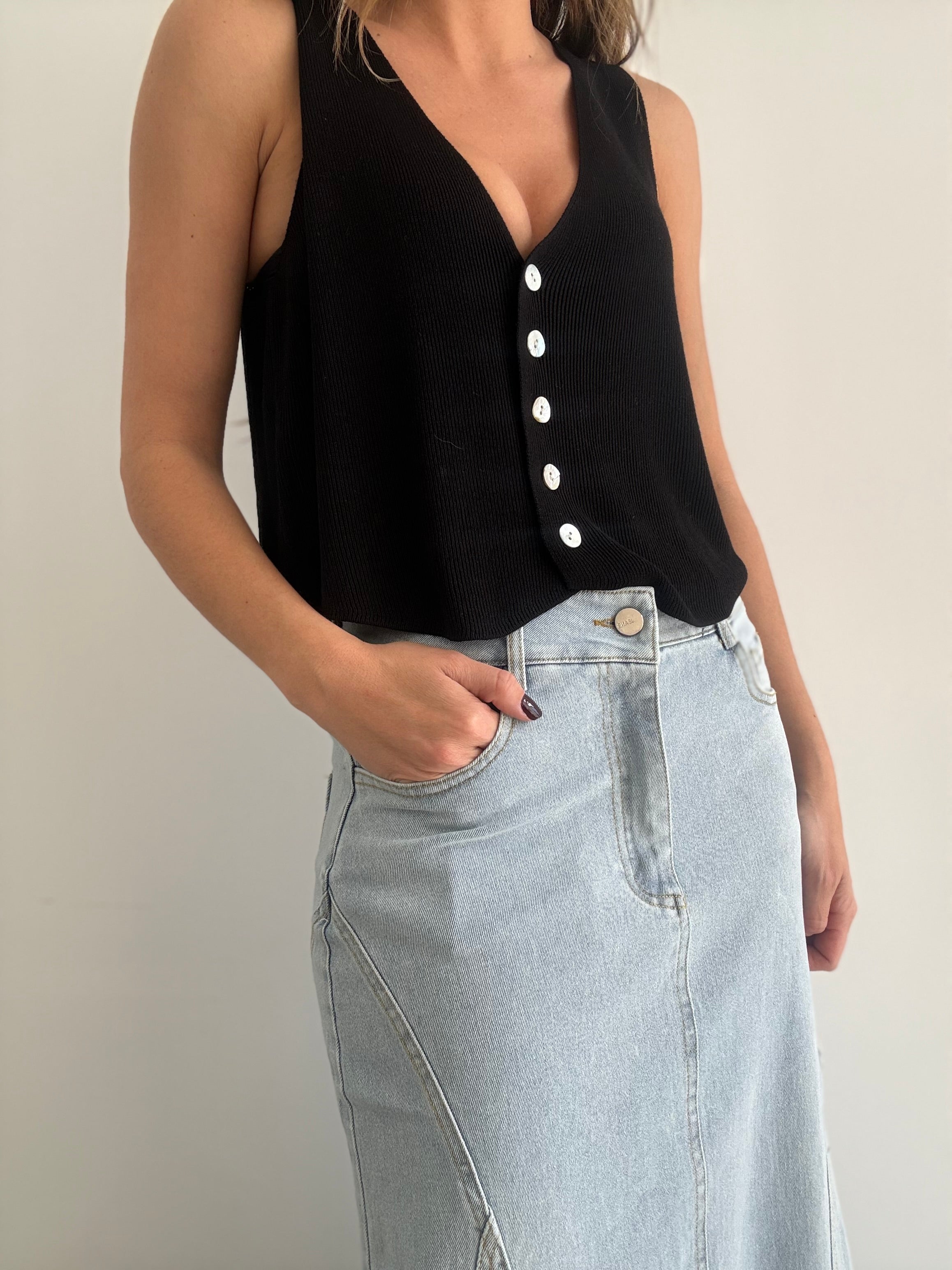 CHALECO AMANI NEGRO