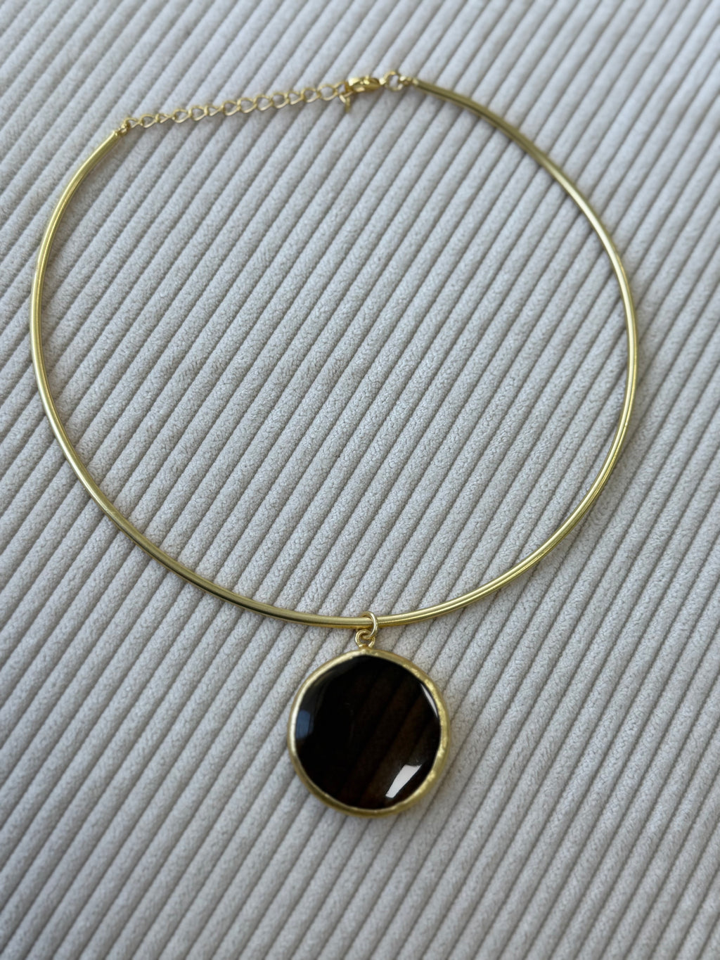 COLLAR LORA MARRÓN