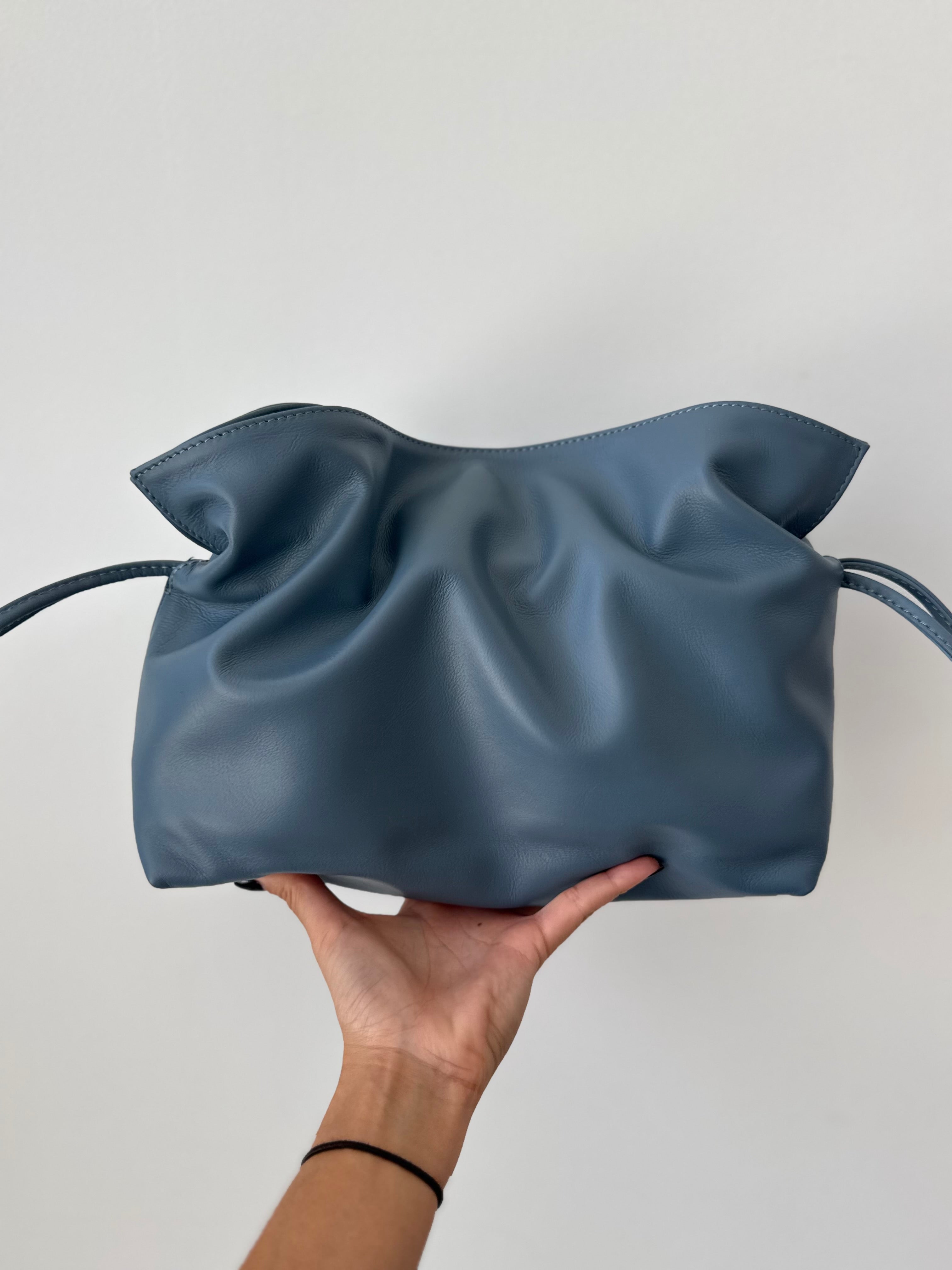 BOLSO PIEL NUDO CELESTE