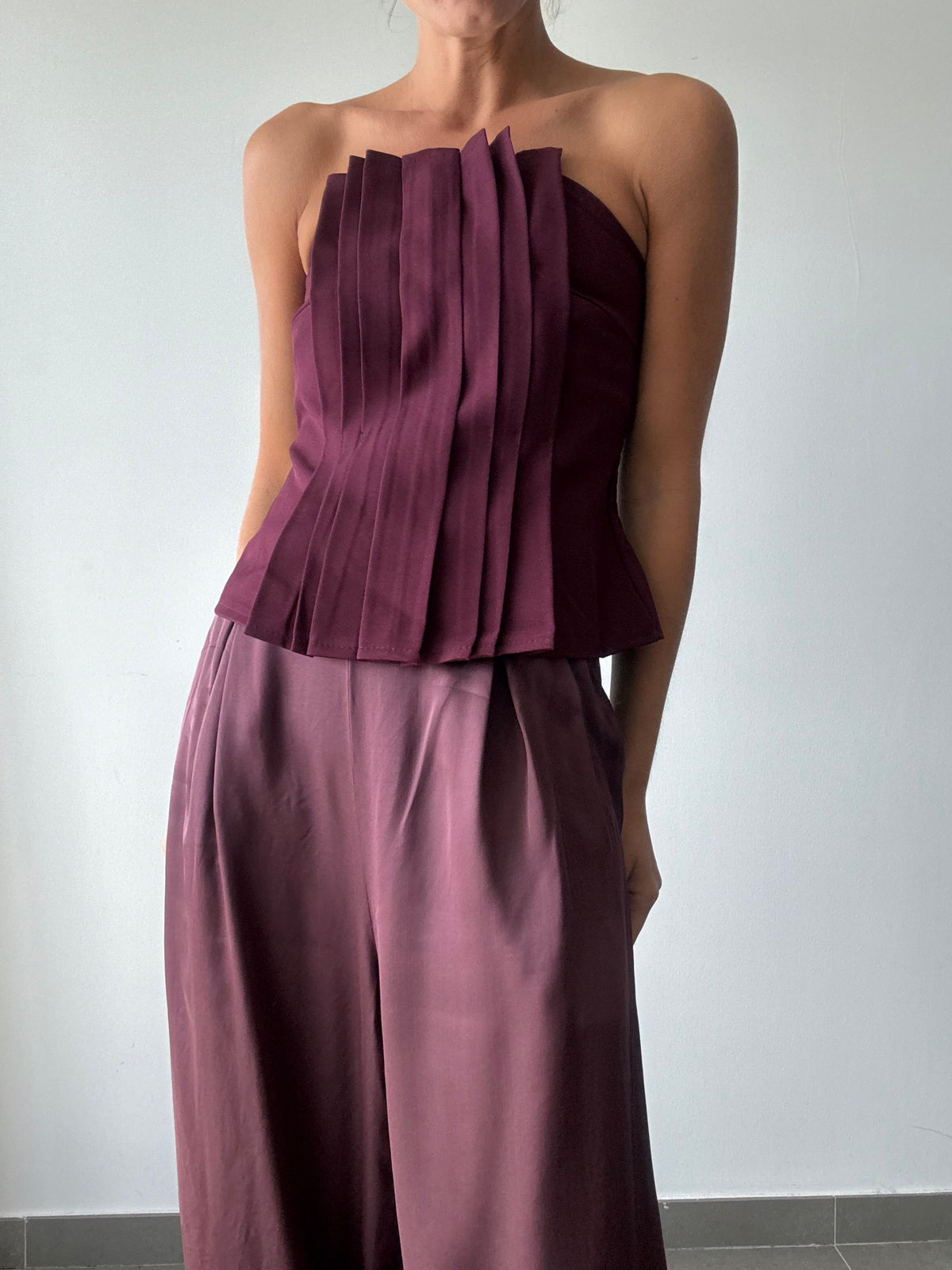 TOP ALESIA BURDEOS