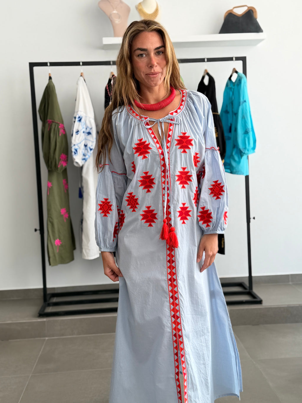 VESTIDO MACEDONIA CELESTE/ROJO