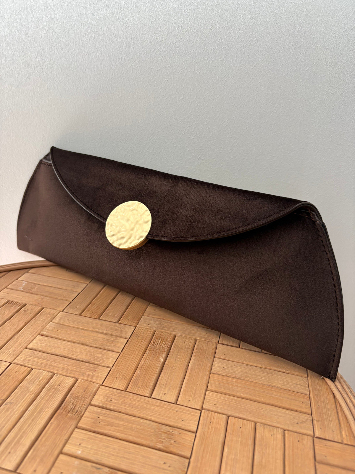 BOLSO FILIGRANA BOTÓN MARRÓN