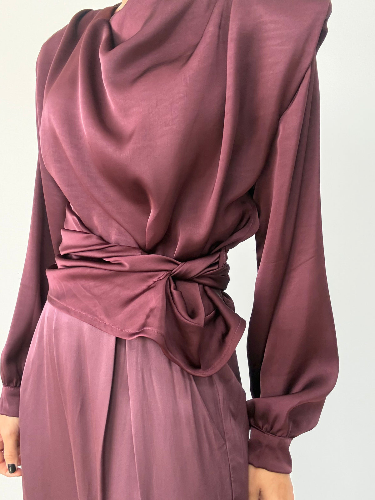 CAMISA ROSETA BURDEOS