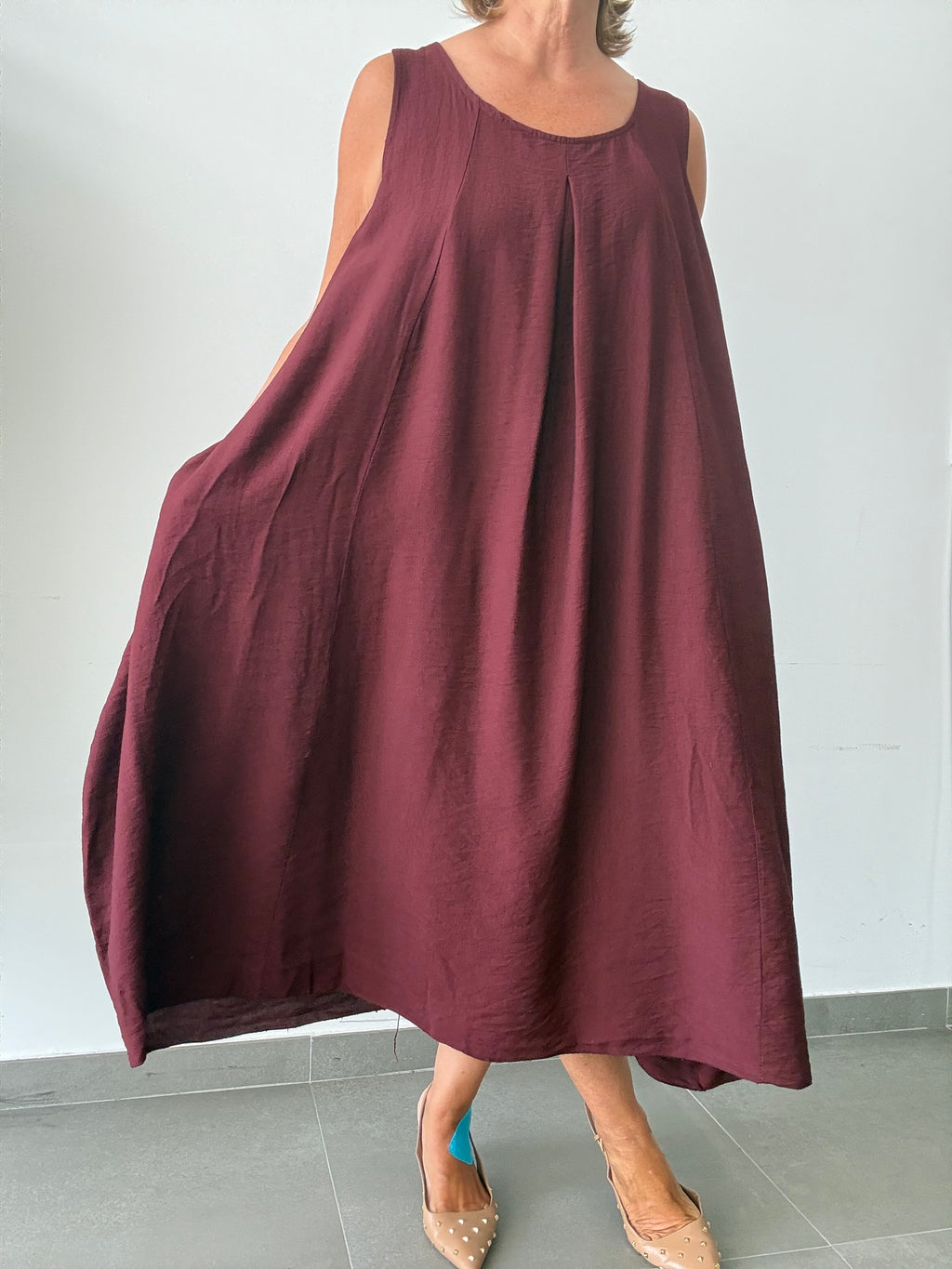 VESTIDO ABANICO  BURDEOS