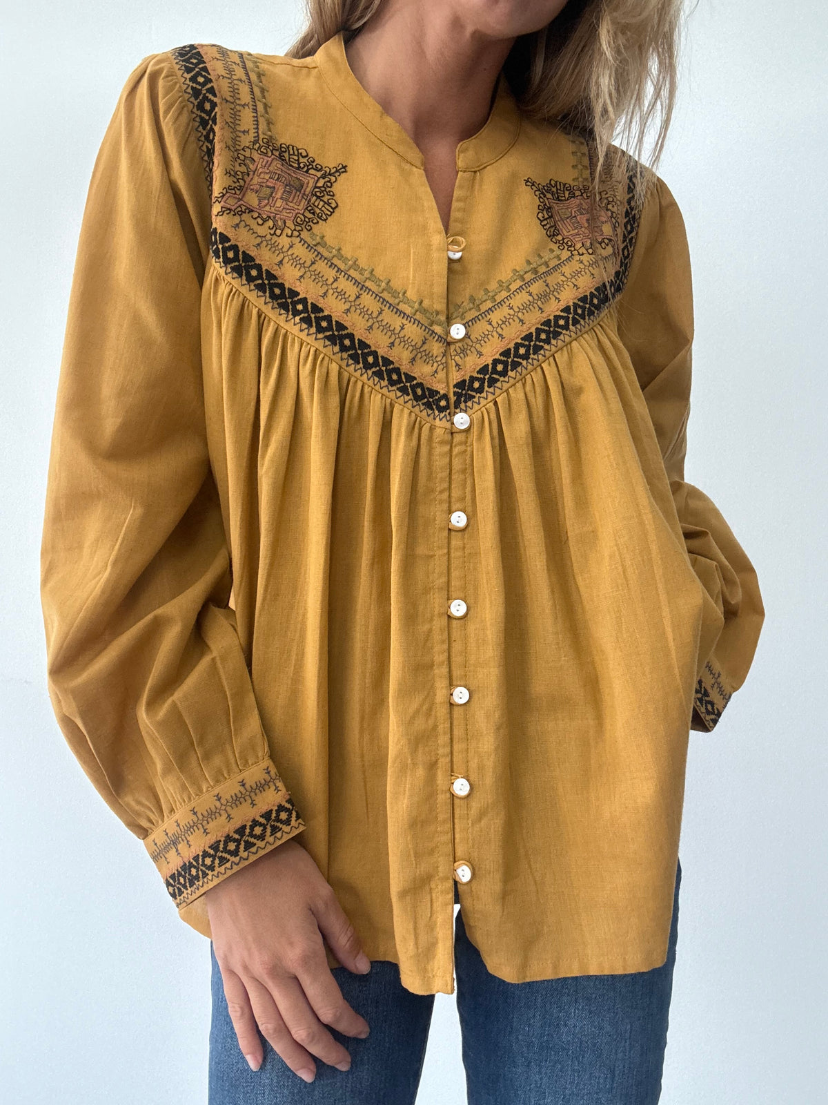 BLUSA MILA MOSTAZA