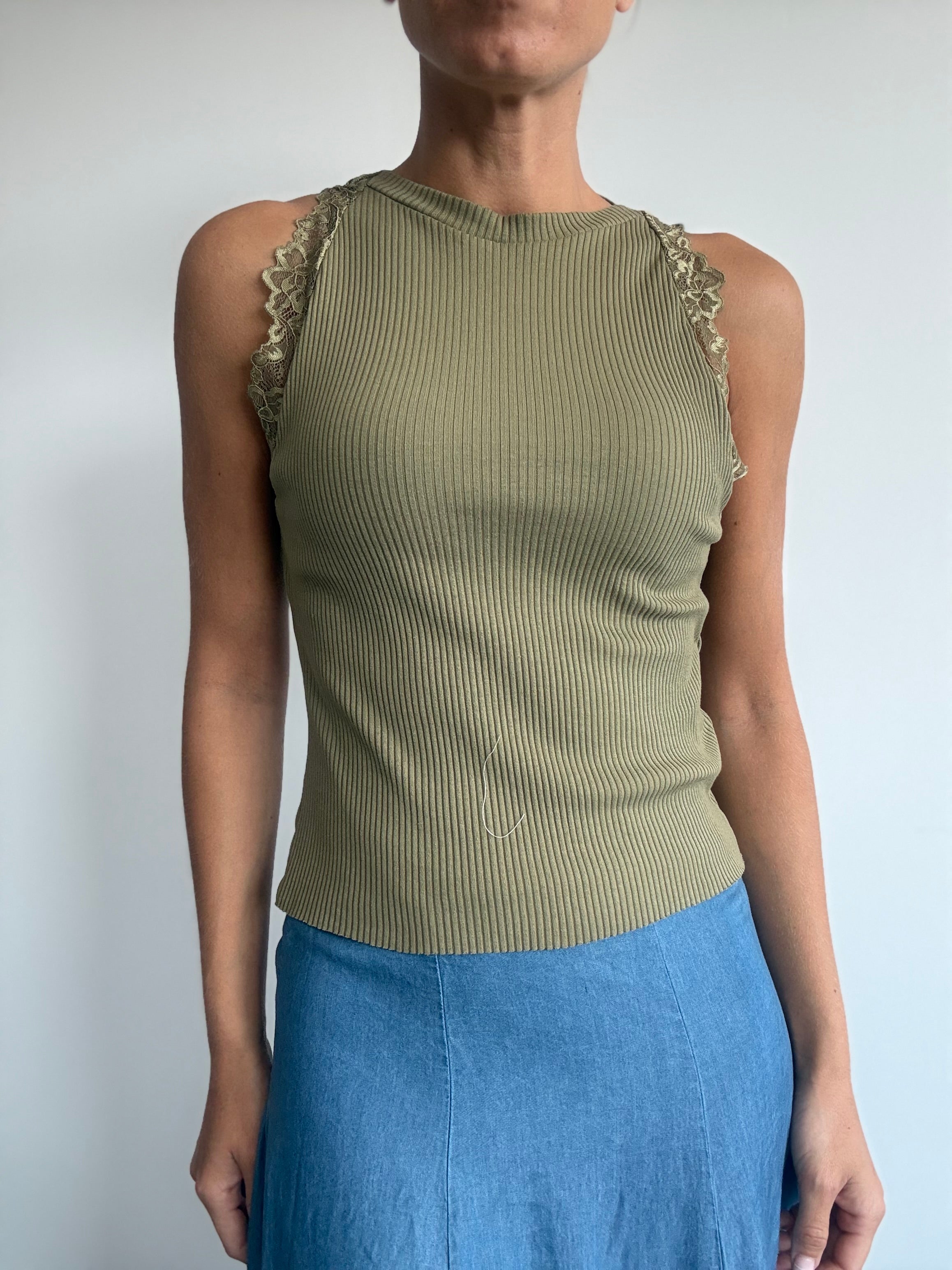TOP ELICIA KAKI