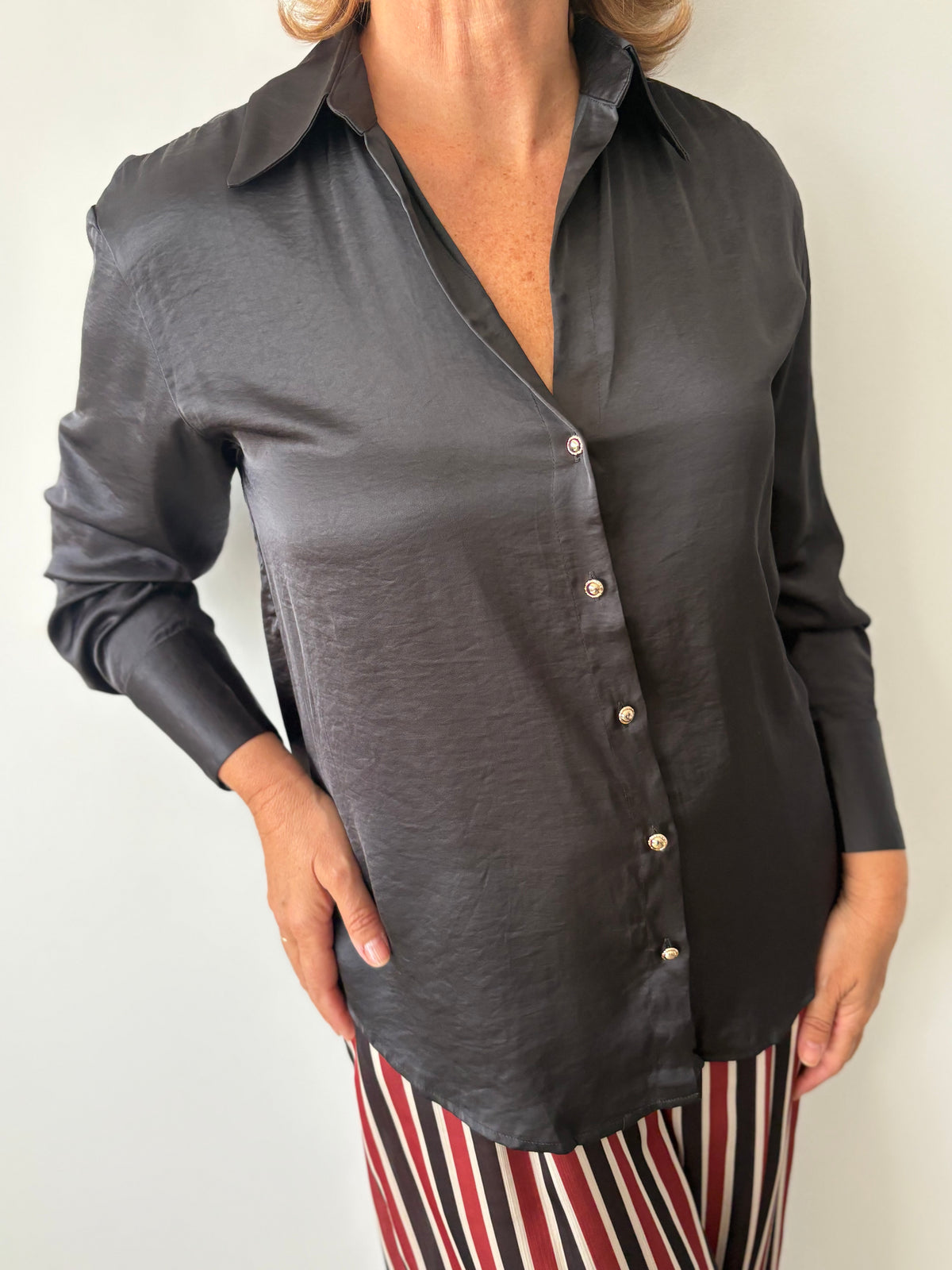 CAMISA LIBRA GRIS OSCURO