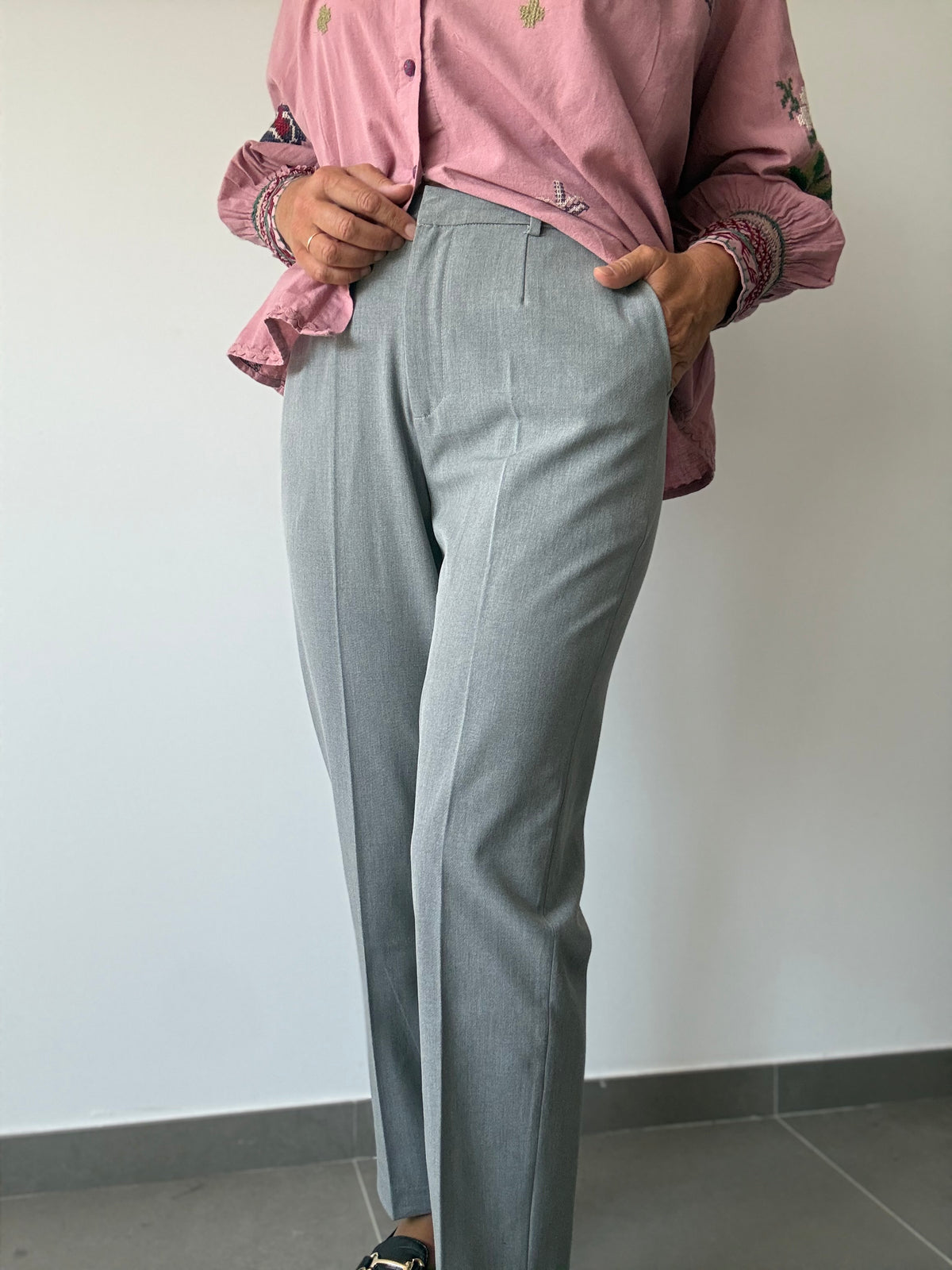 PANTALÓN NICONE GRIS