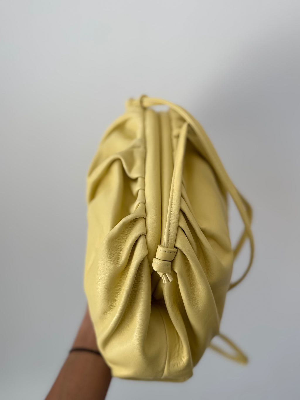 BOLSO PIEL CONCHA VAINILLA