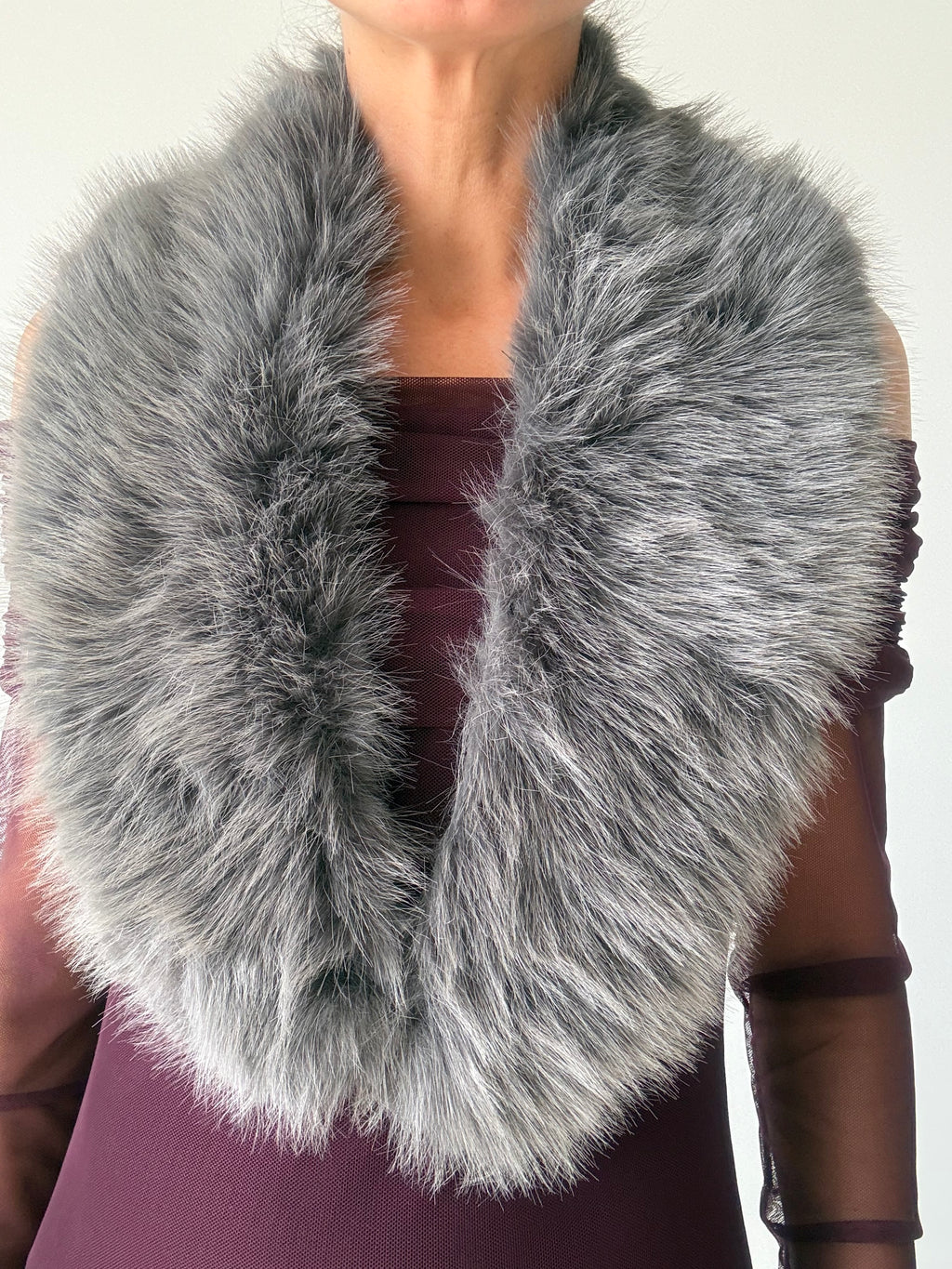 CUELLO SAMARA GRIS ORCURO
