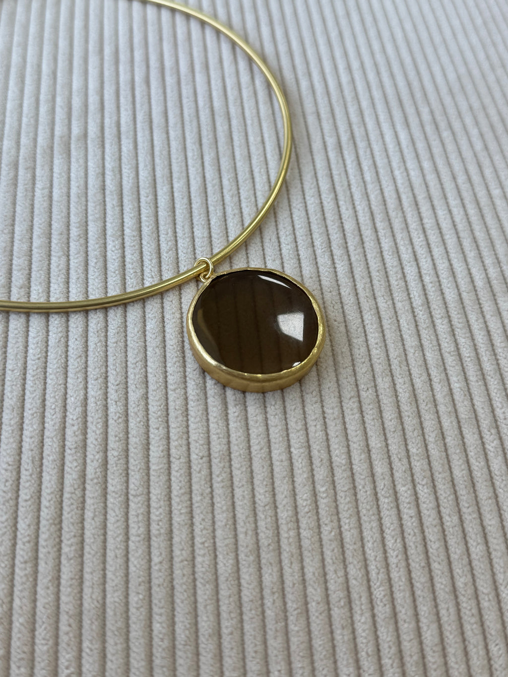 COLLAR LORA MARRÓN