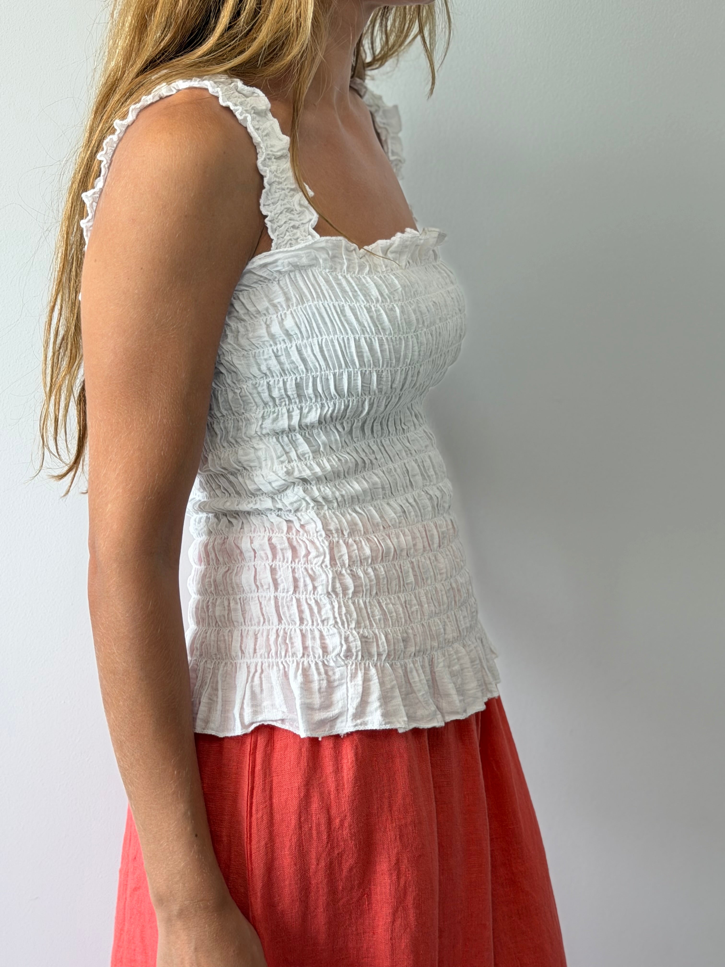 TOP FRUNCIDO TIRANTA BLANCA