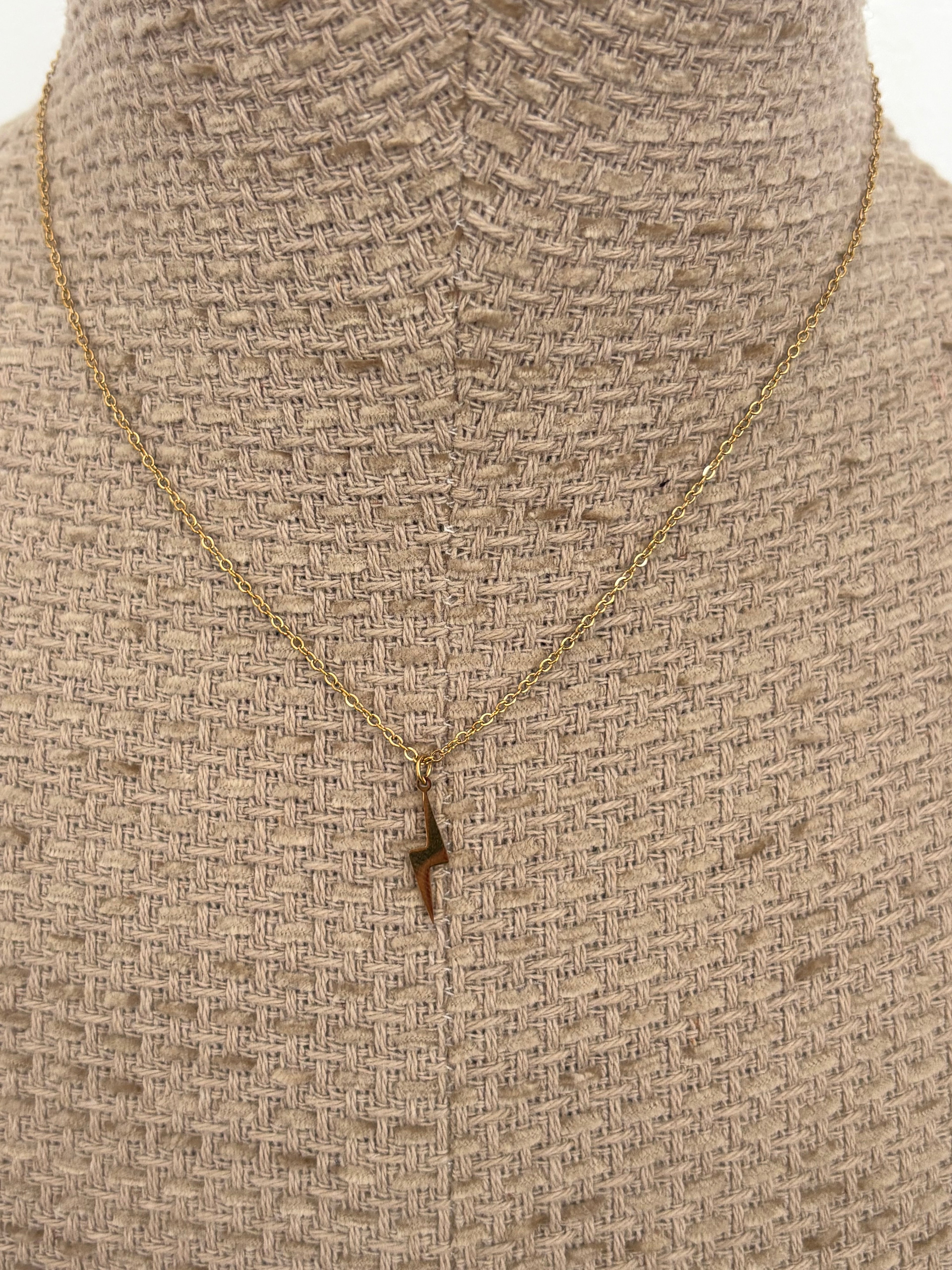 COLLAR-GARGANTILLA RAYO