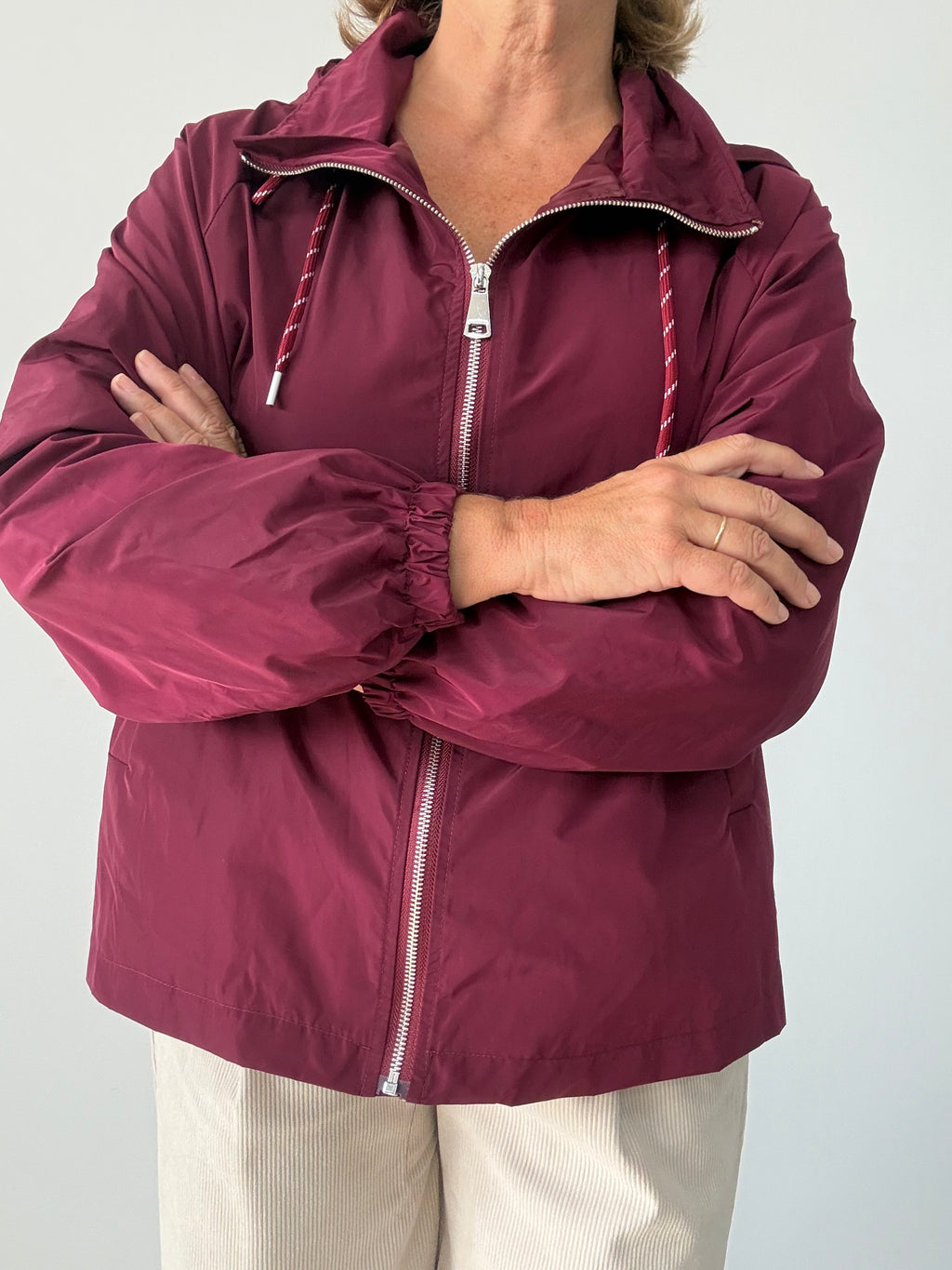 PARKA VIENTO BURDEOS