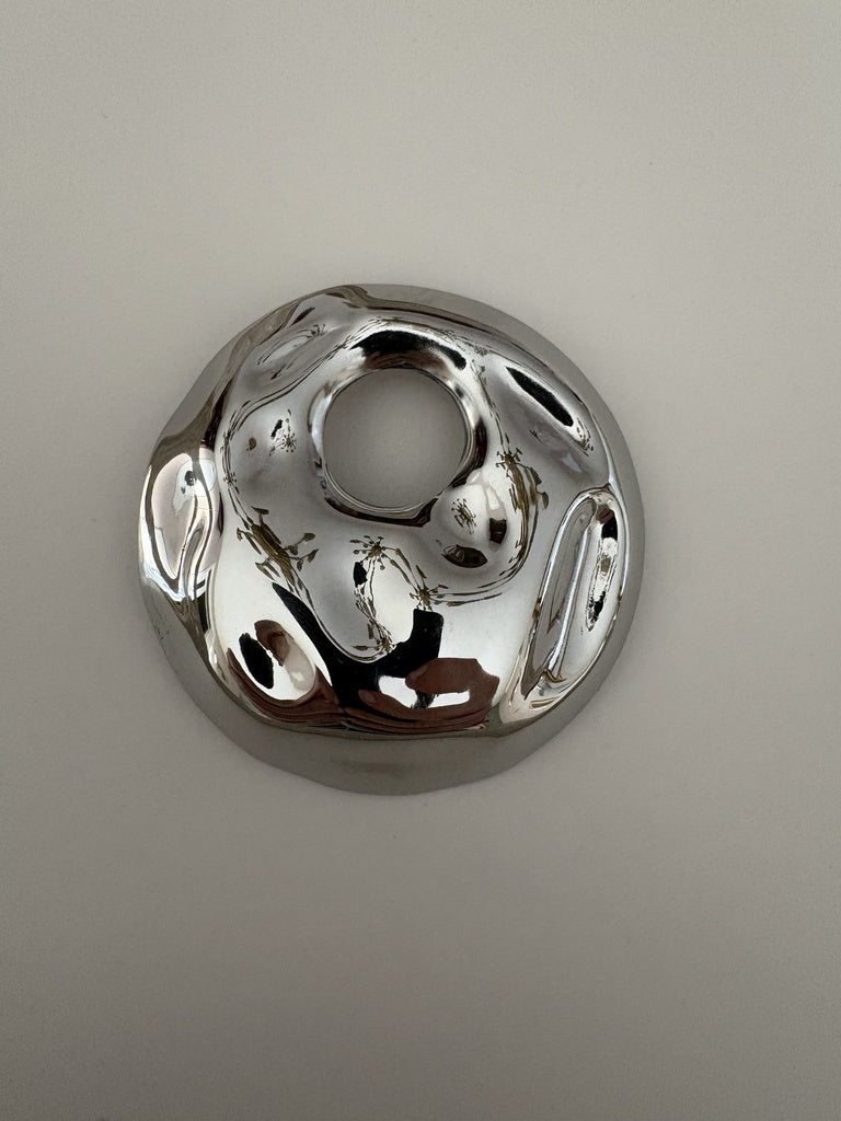 BROCHE ZEUS PLATEADO