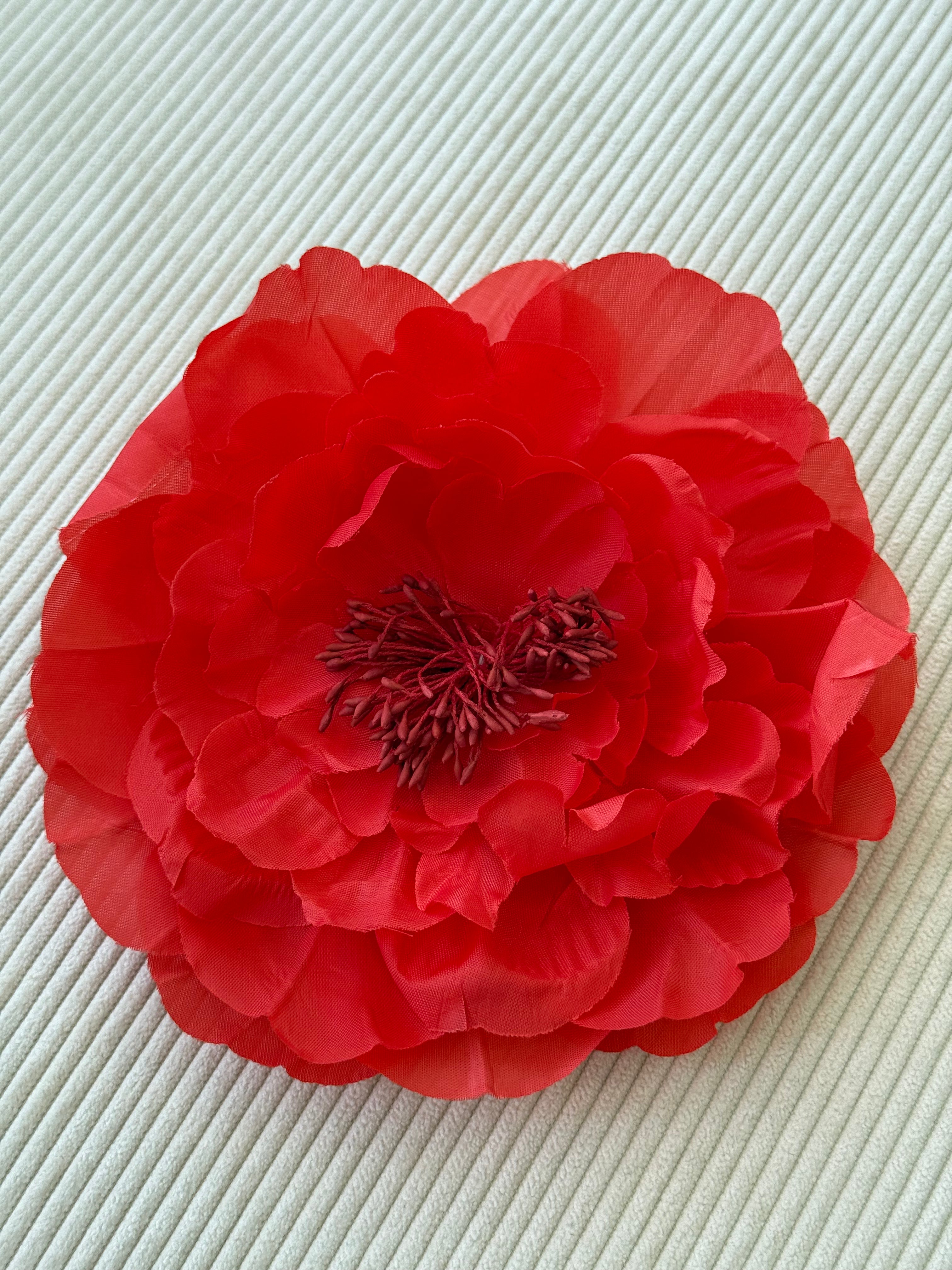 BROCHE AMANCIA ROJO