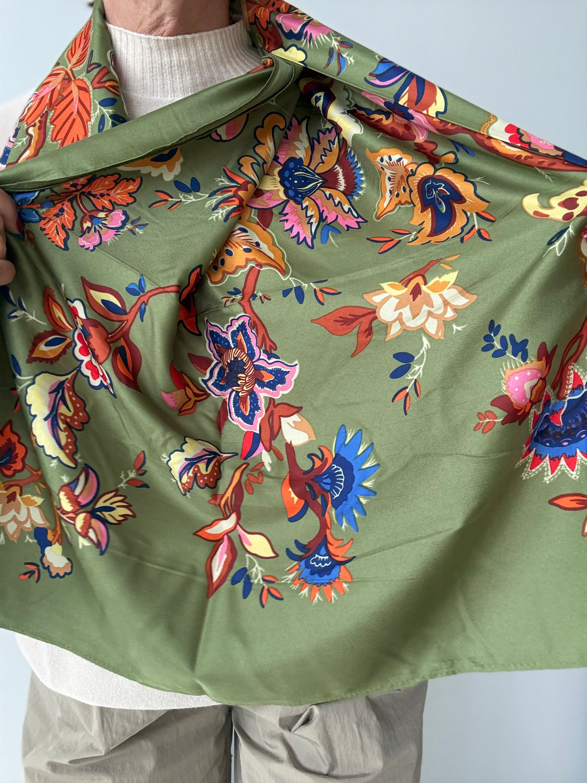 PAÑUELO POLILLA VERDE