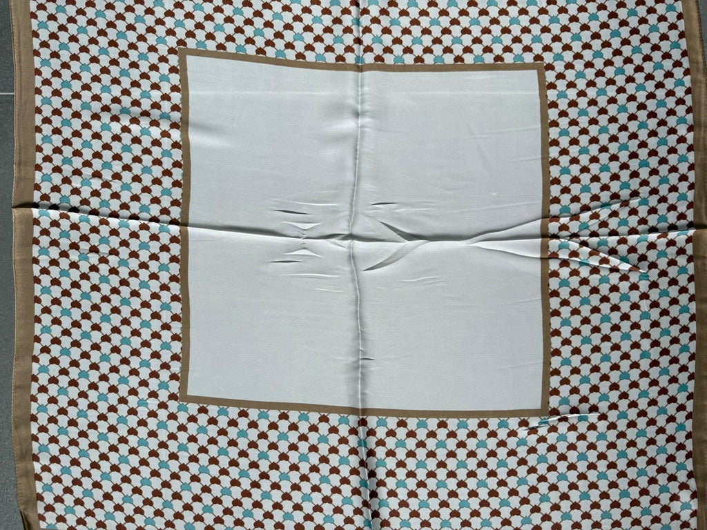 PAÑUELO CORAZONES BEIGE