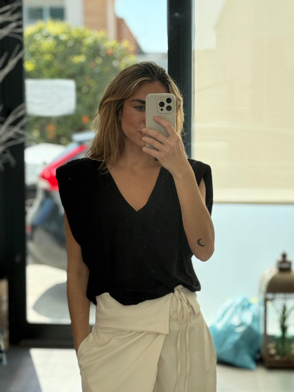 CAMISETA MAIRA NEGRO