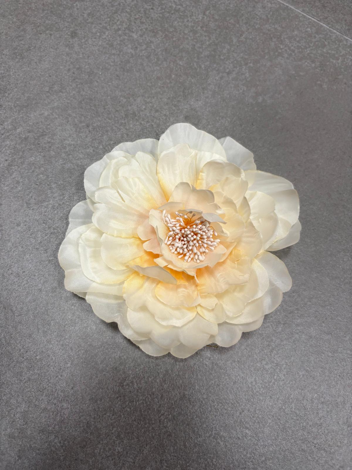 BROCHE AMANCIA MARFIL OSCURO