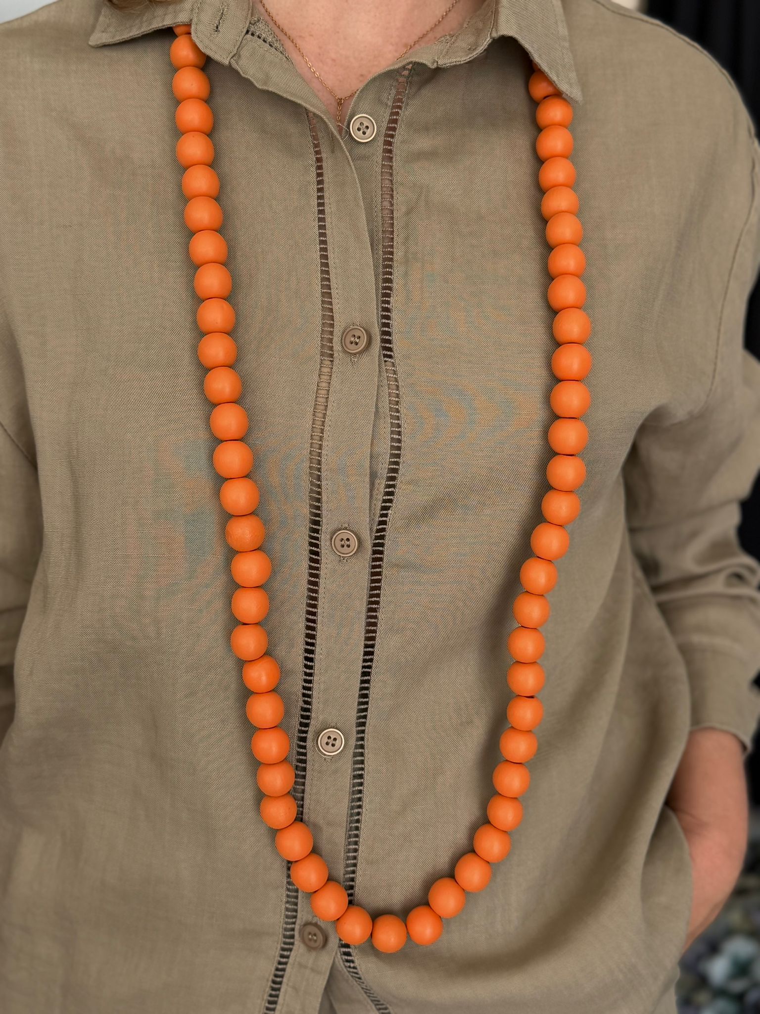 COLLAR BOLAS  NARANJA
