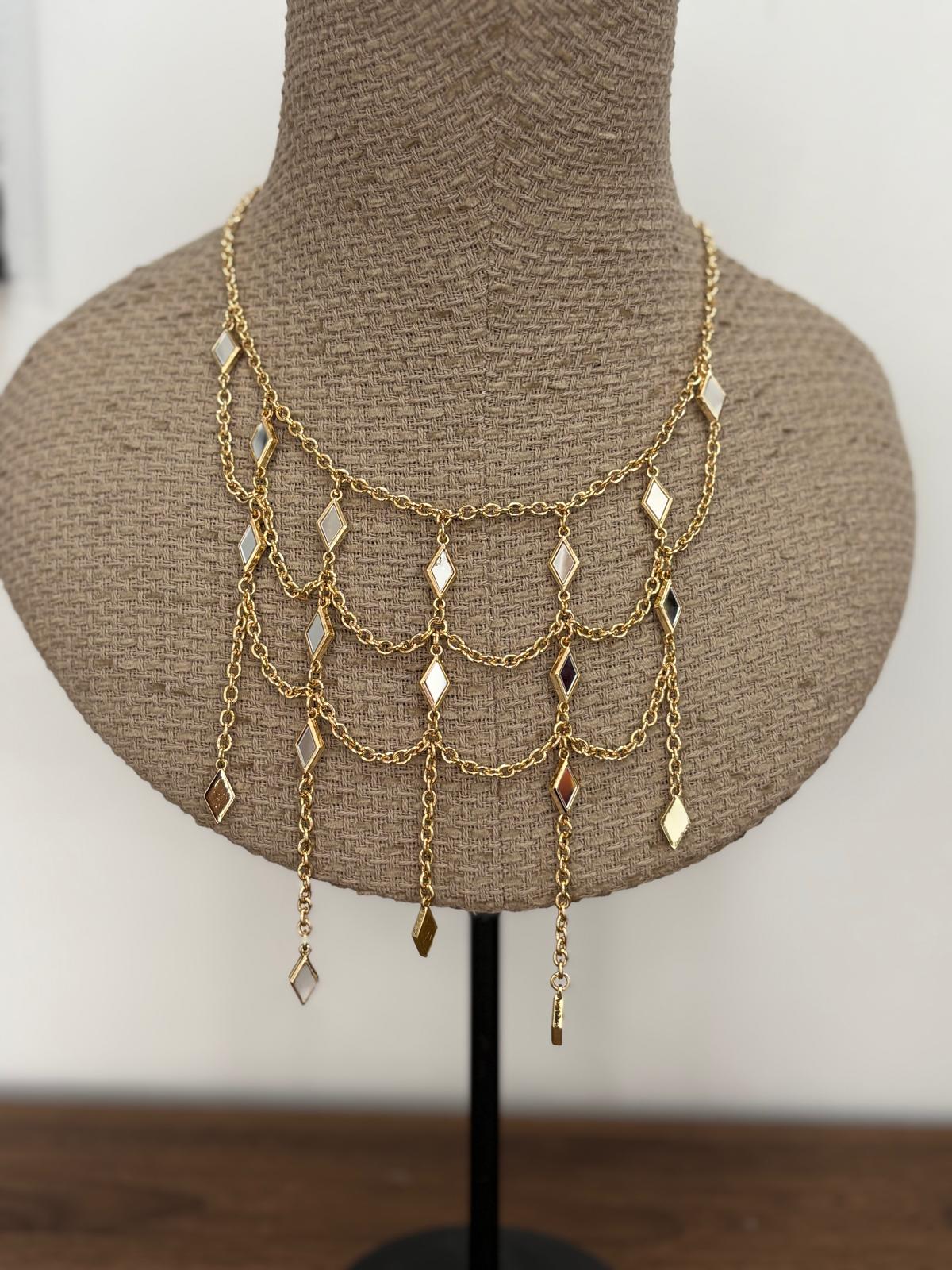 COLLAR CORTINA