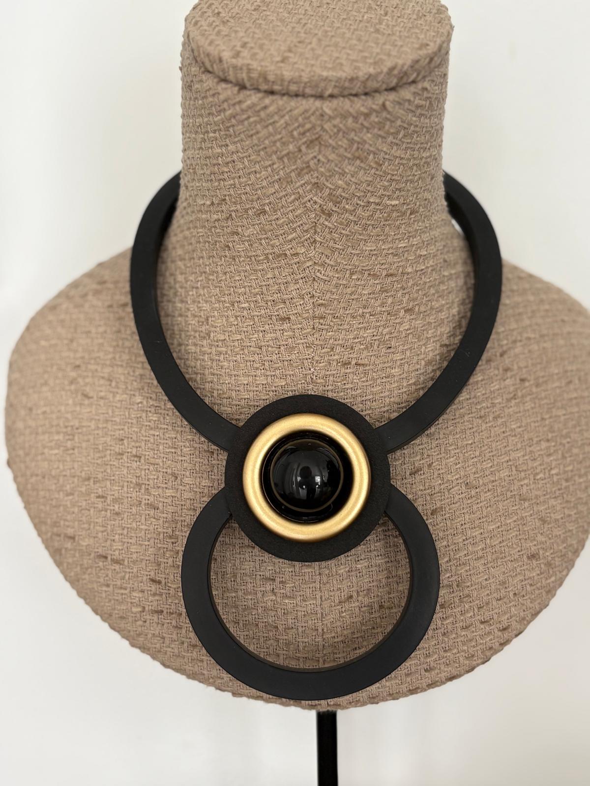 COLLAR SUECA NEGRO