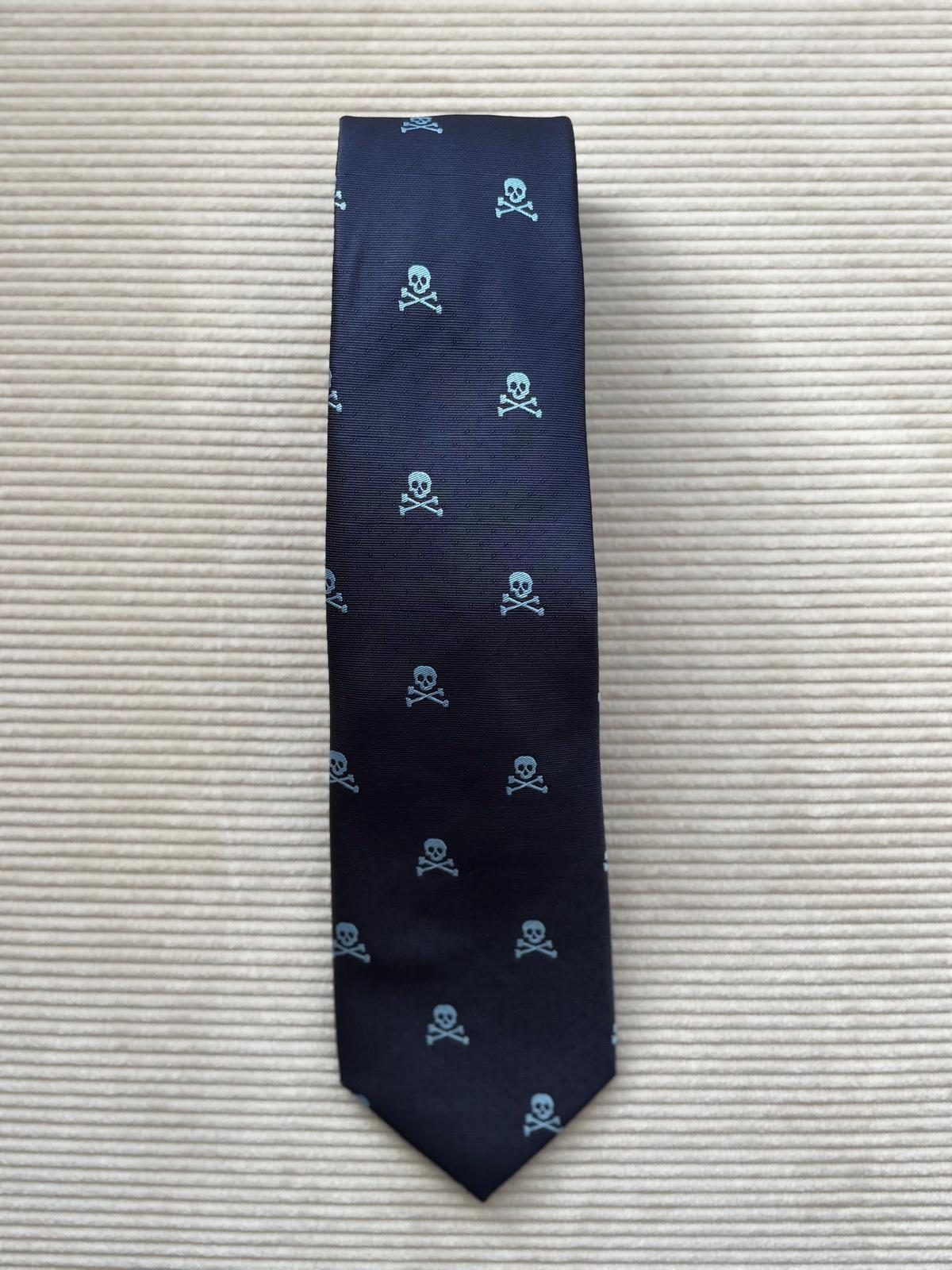 CORBATA CALAVERA CELESTE