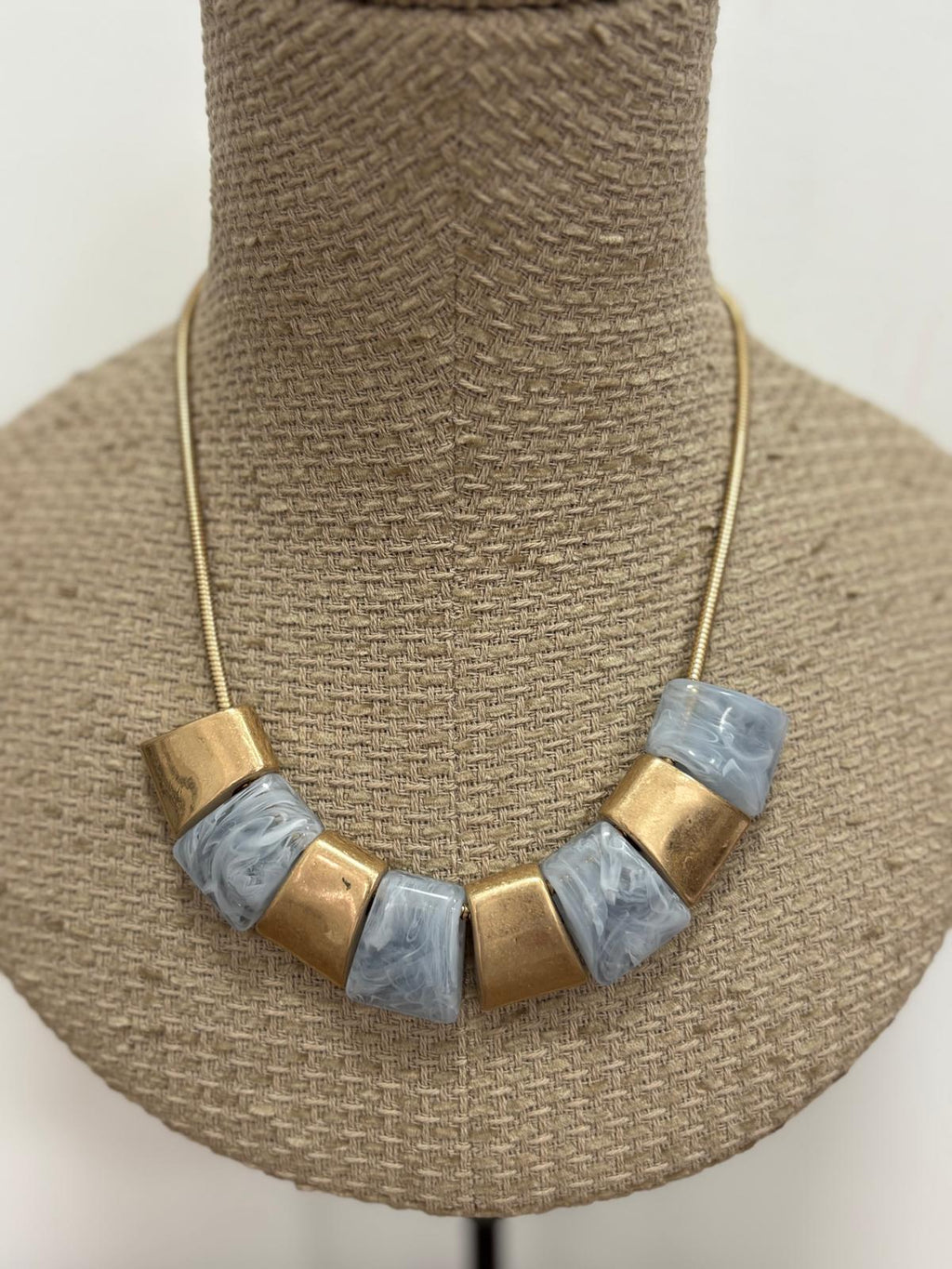 COLLAR CIELO DORADO