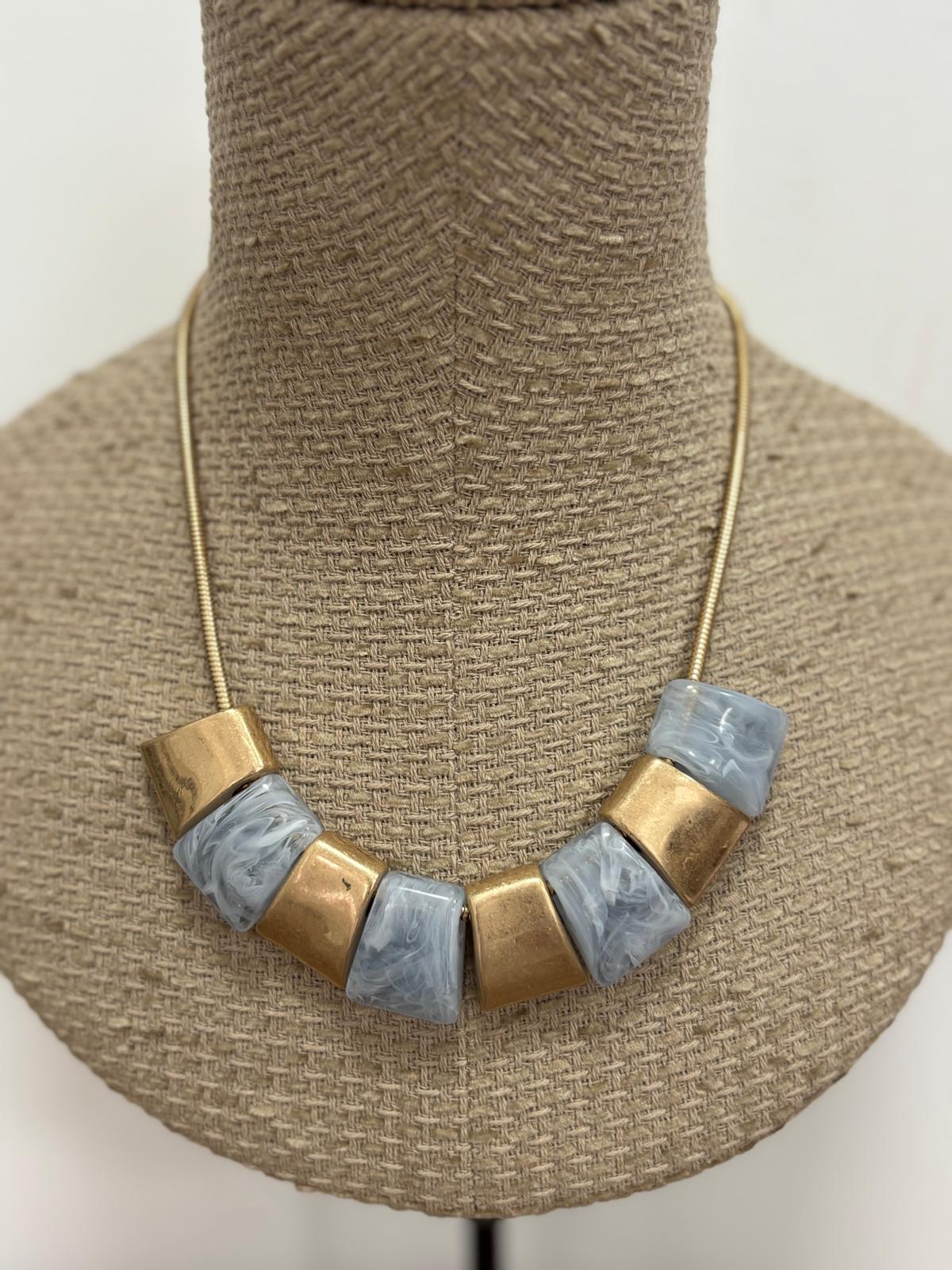 COLLAR CIELO DORADO