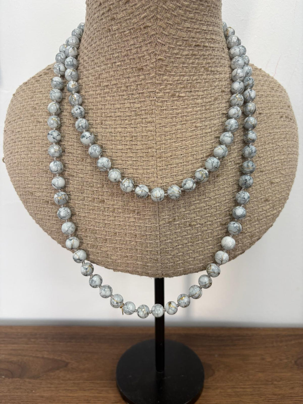 COLLAR MARMOL GRIS