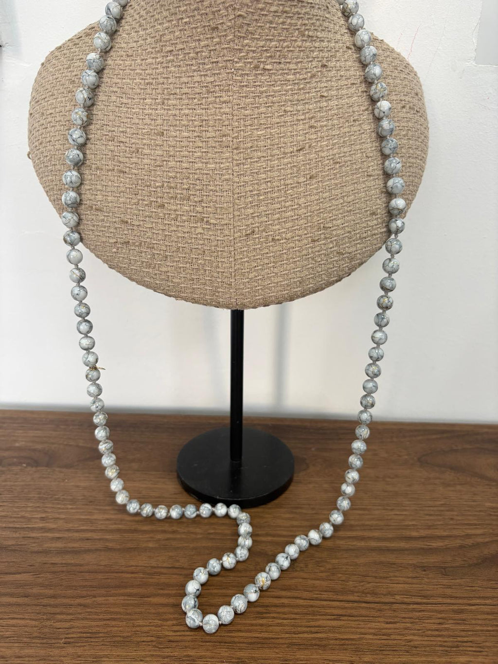 COLLAR MARMOL GRIS