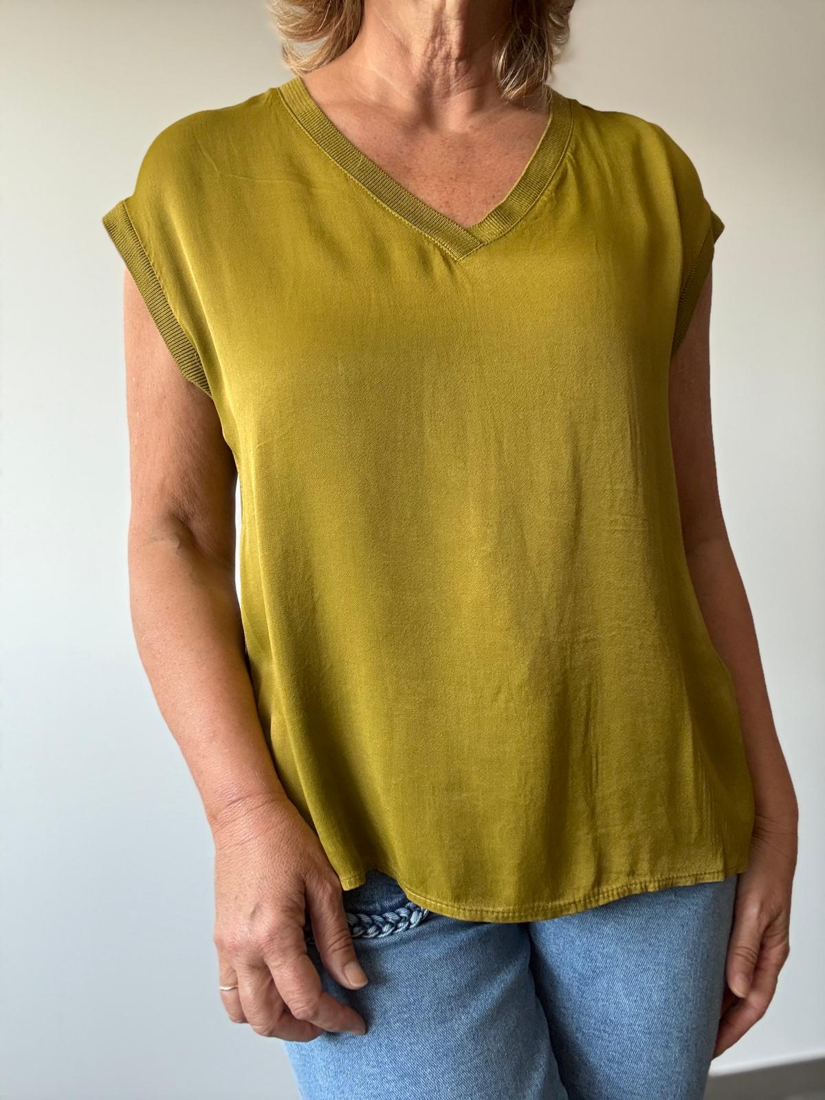 BLUSA BOTO PISTACHO