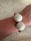 PULSERA DOS BOLAS  MARFIL