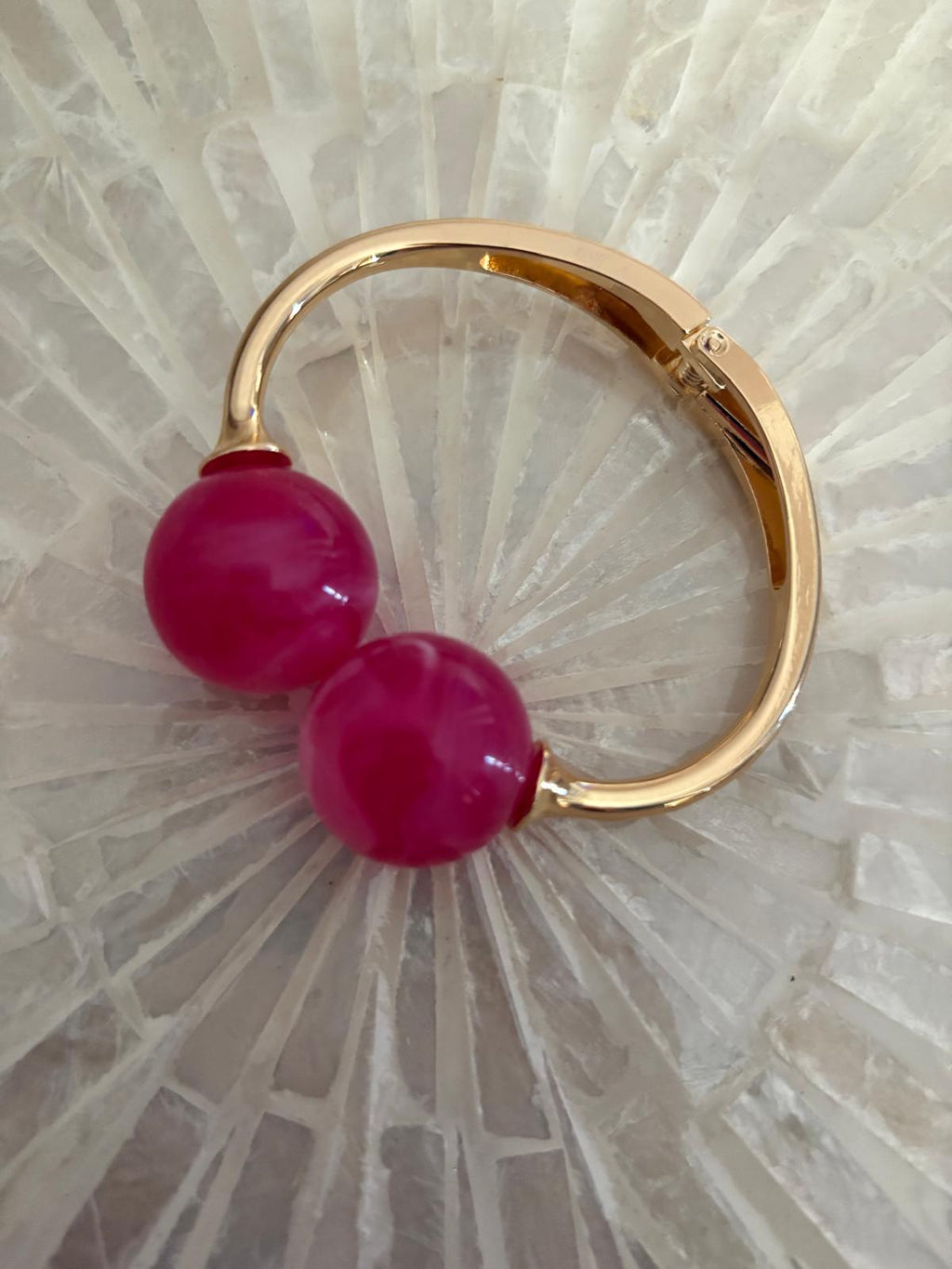 PULSERA DOS BOLAS  FUCSIA