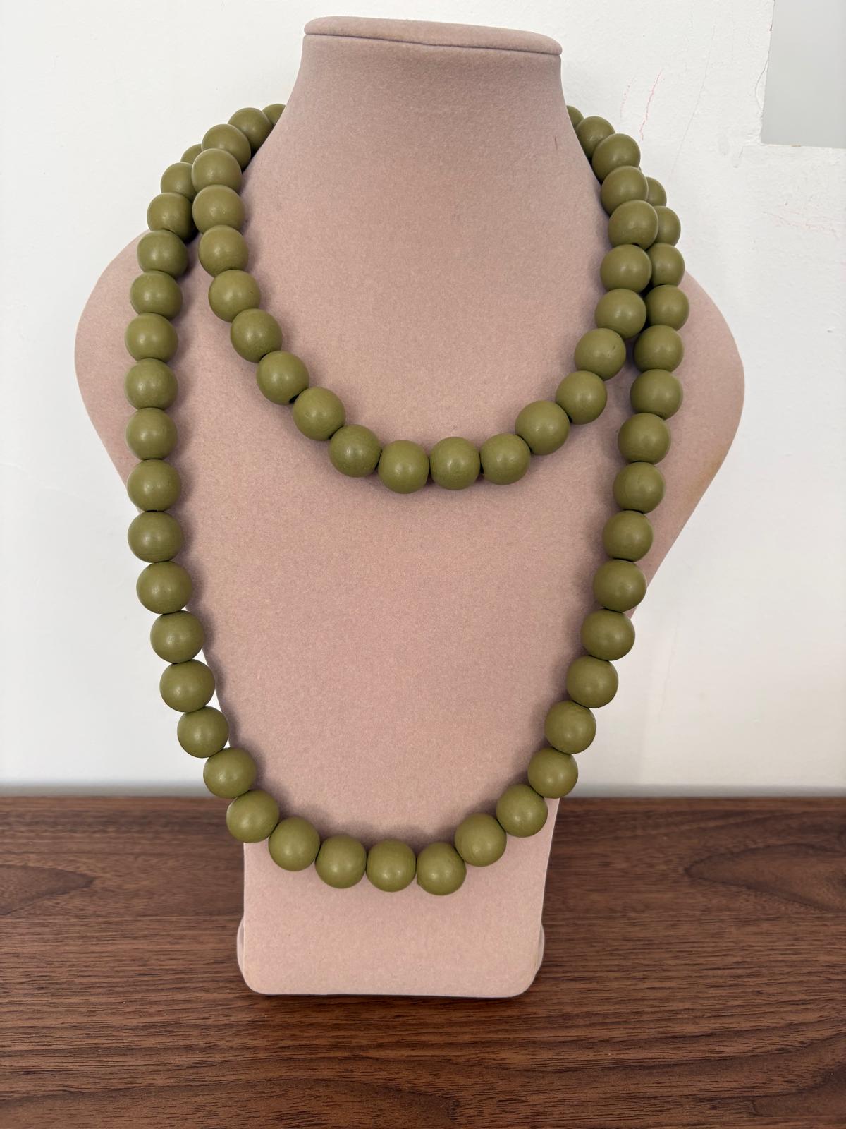 COLLAR BOLAS  VERDE