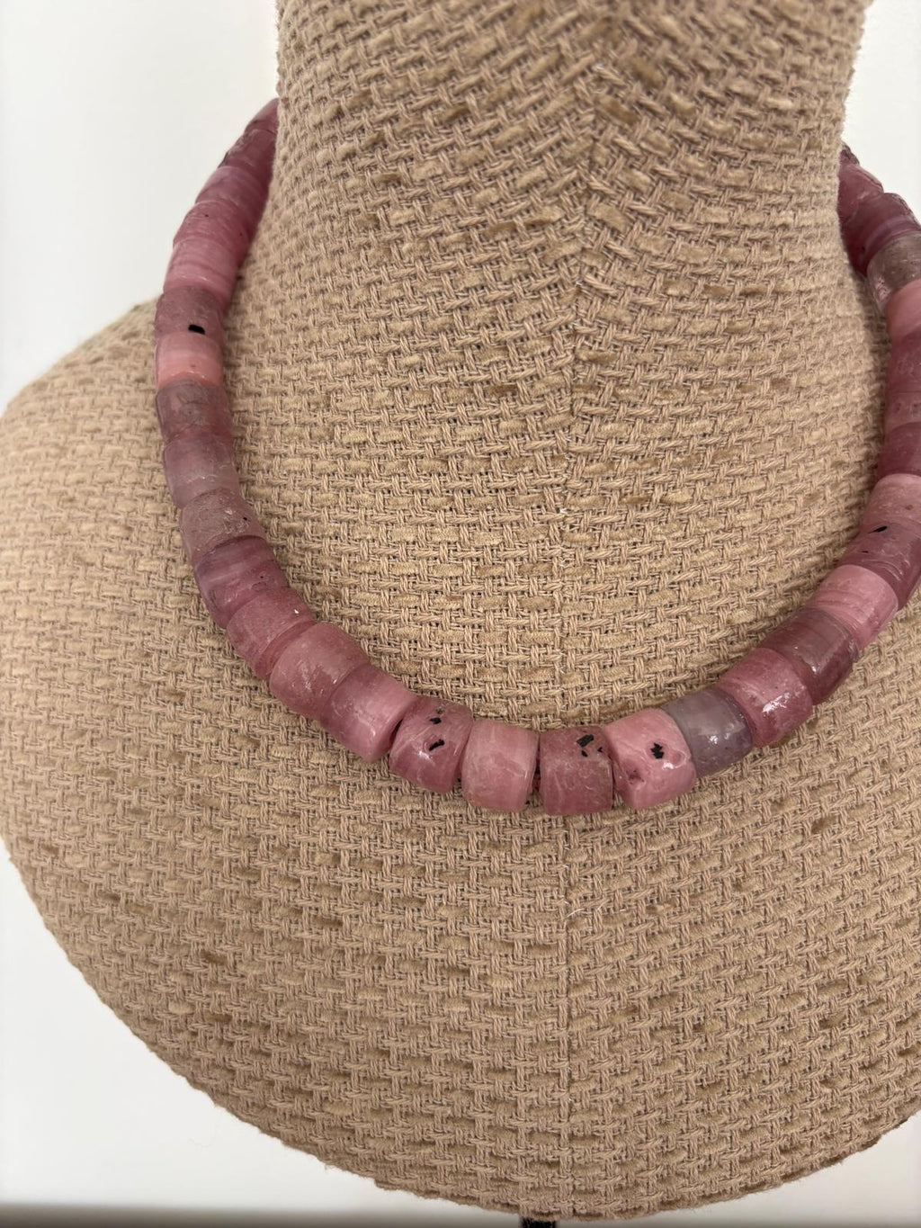 COLLAR-GARGANATILLA ROSA NATURAL