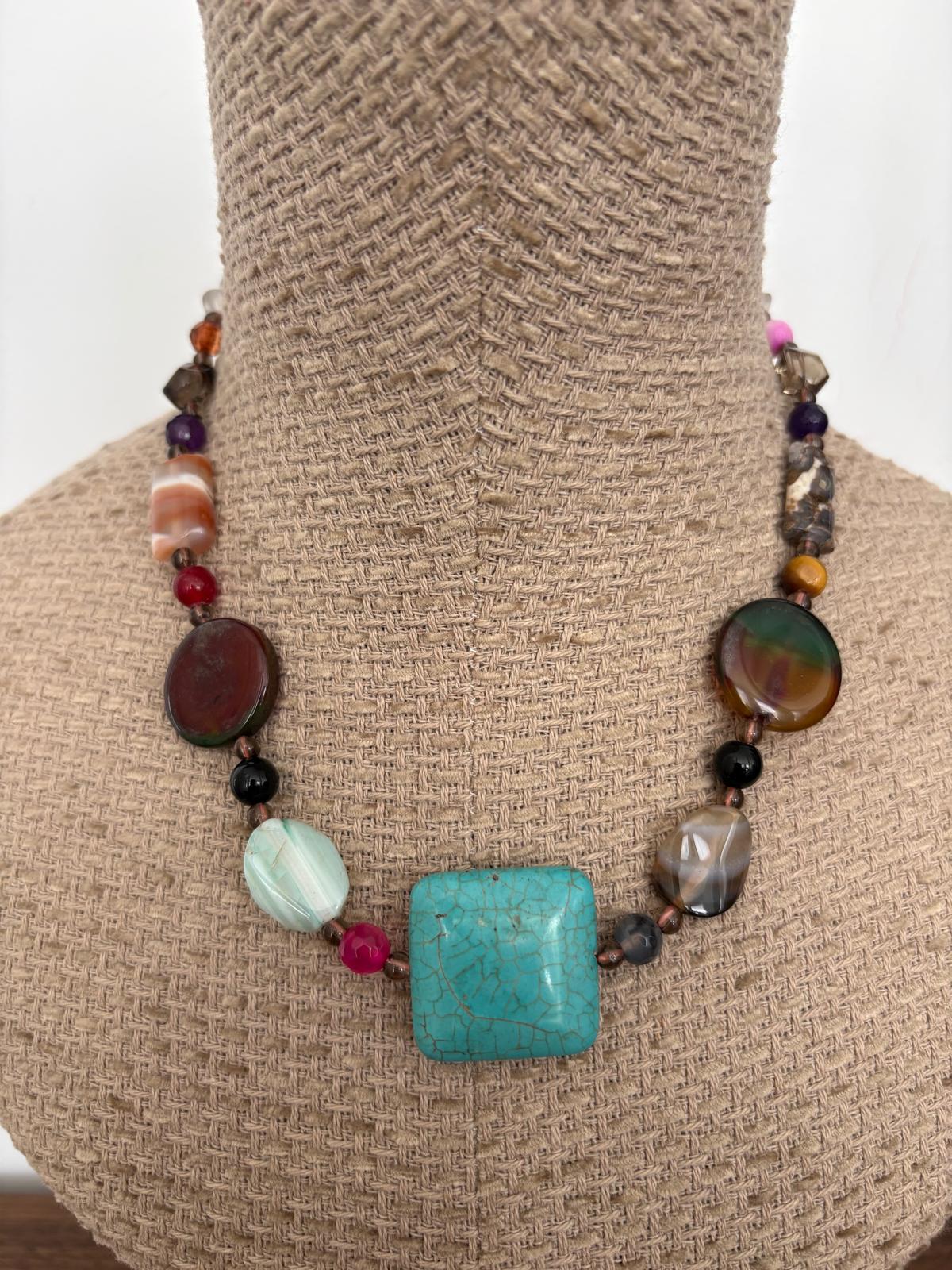 COLLAR PLANO TURQUESA
