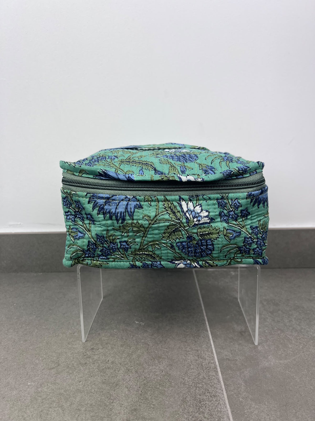 NECESER CUADRADO VERDE-AZUL