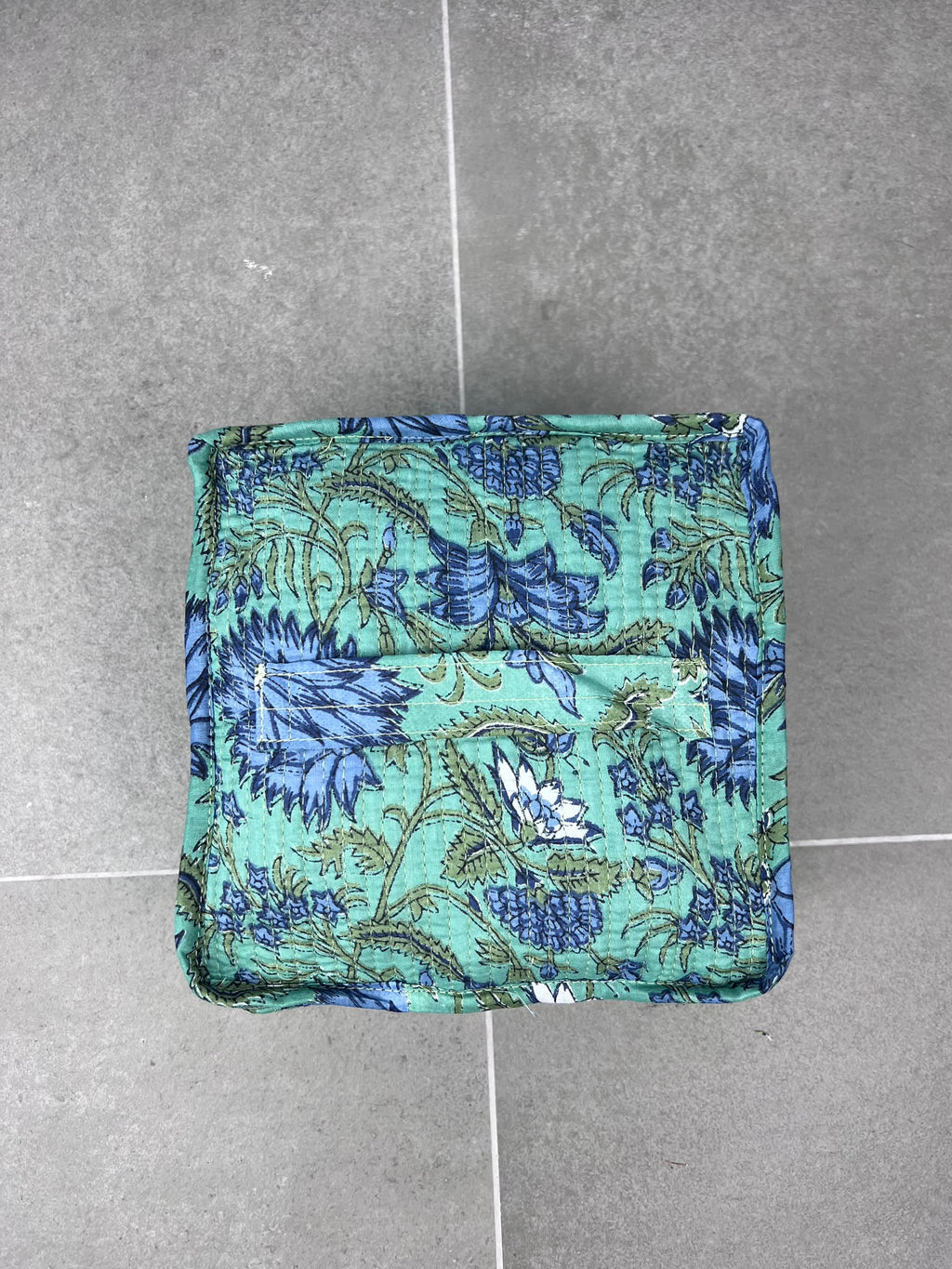 NECESER CUADRADO VERDE-AZUL