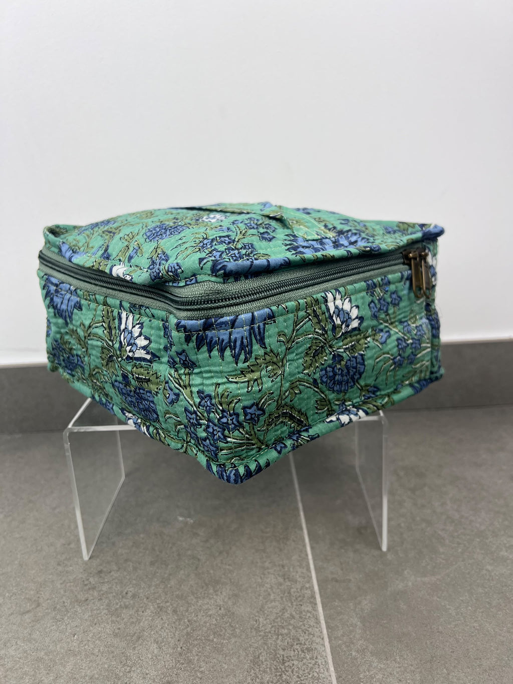 NECESER CUADRADO VERDE-AZUL