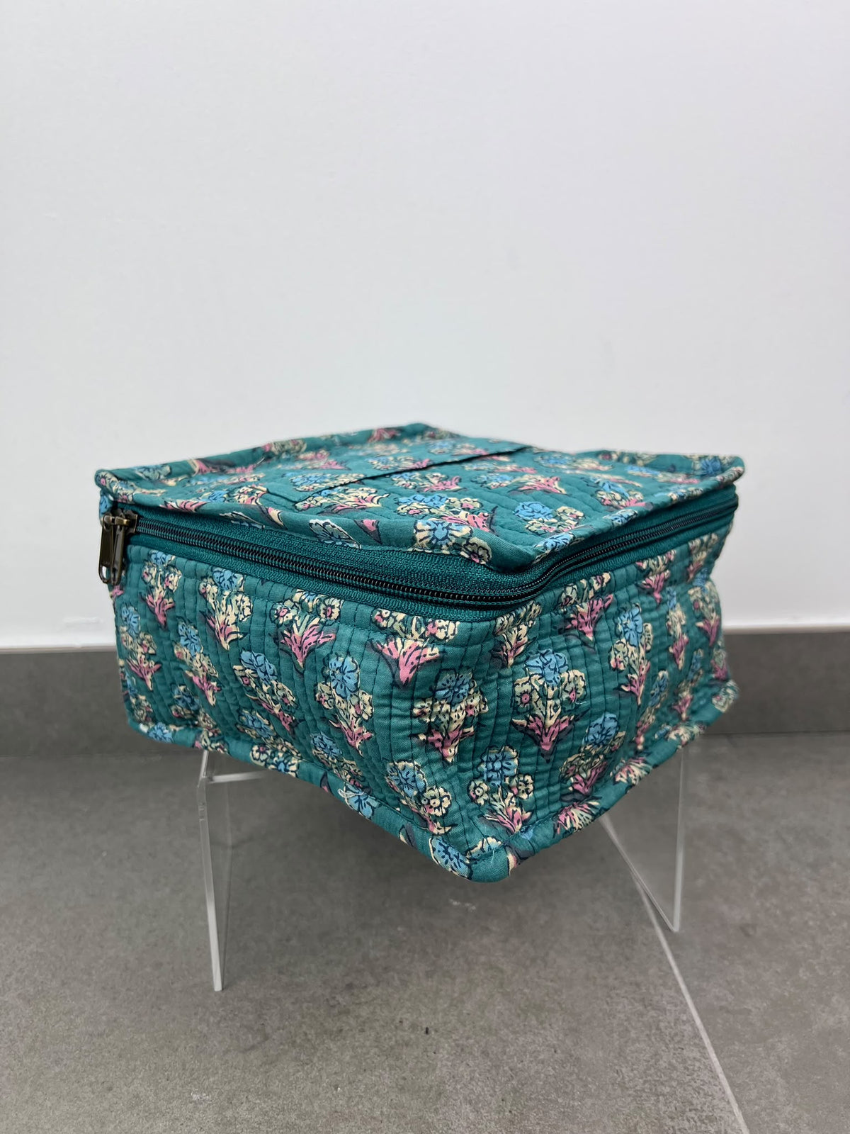 NECESER CUADRADO VERDE-ROSA