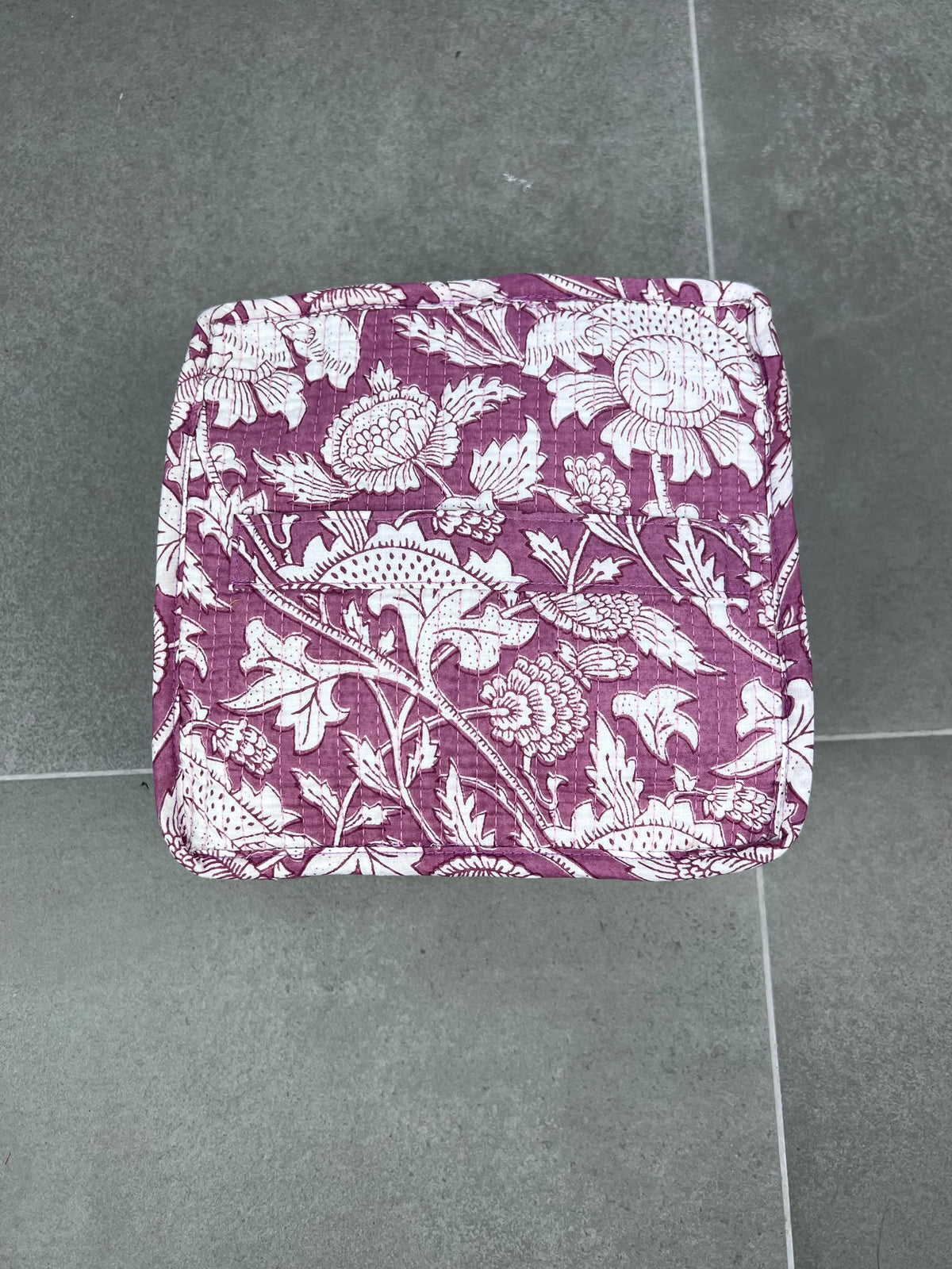 NECESER CUADRADO ROSA-BLANCO